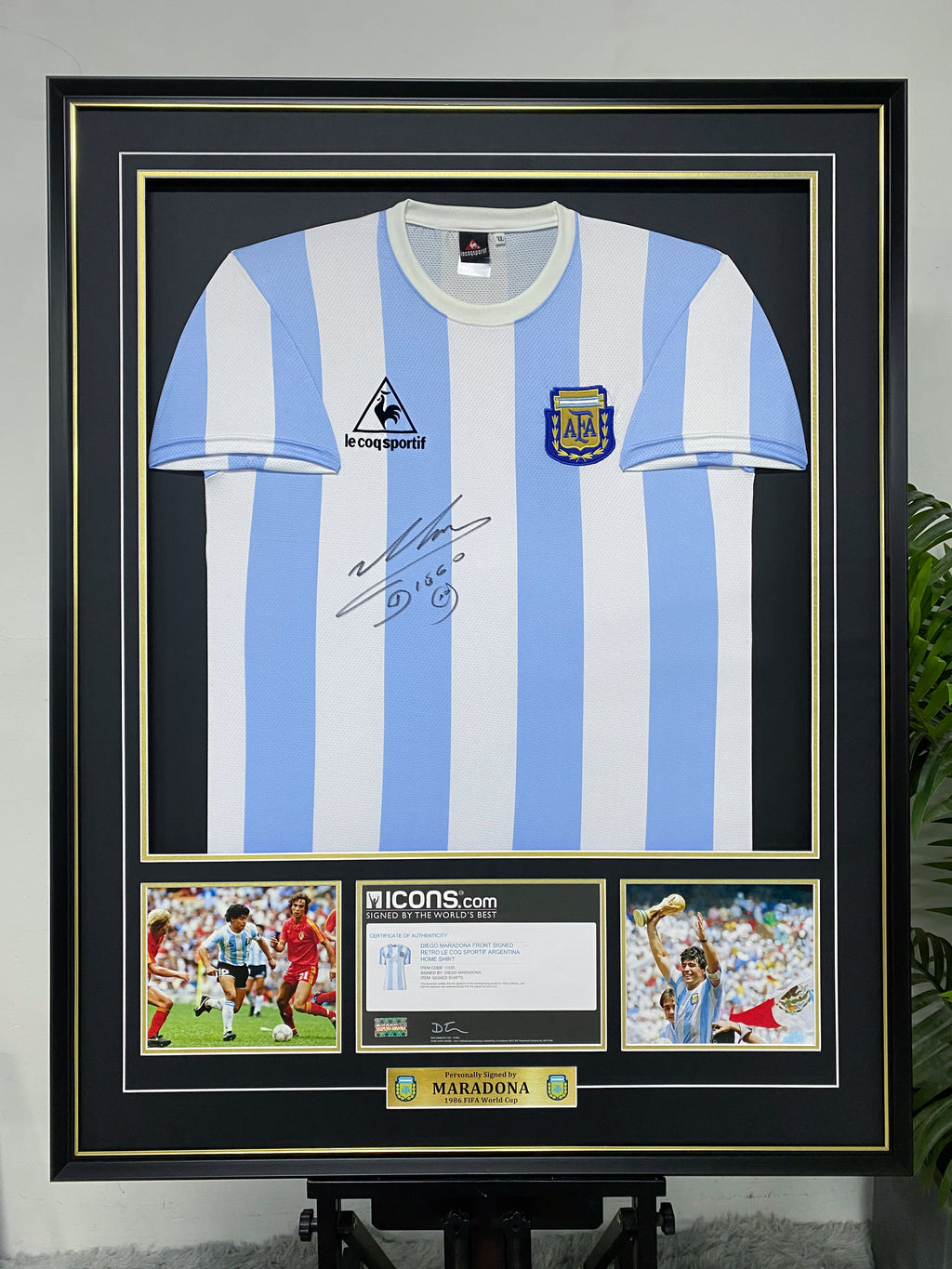 Diego Maradona Argentina Autographed Retro Jersey Framing