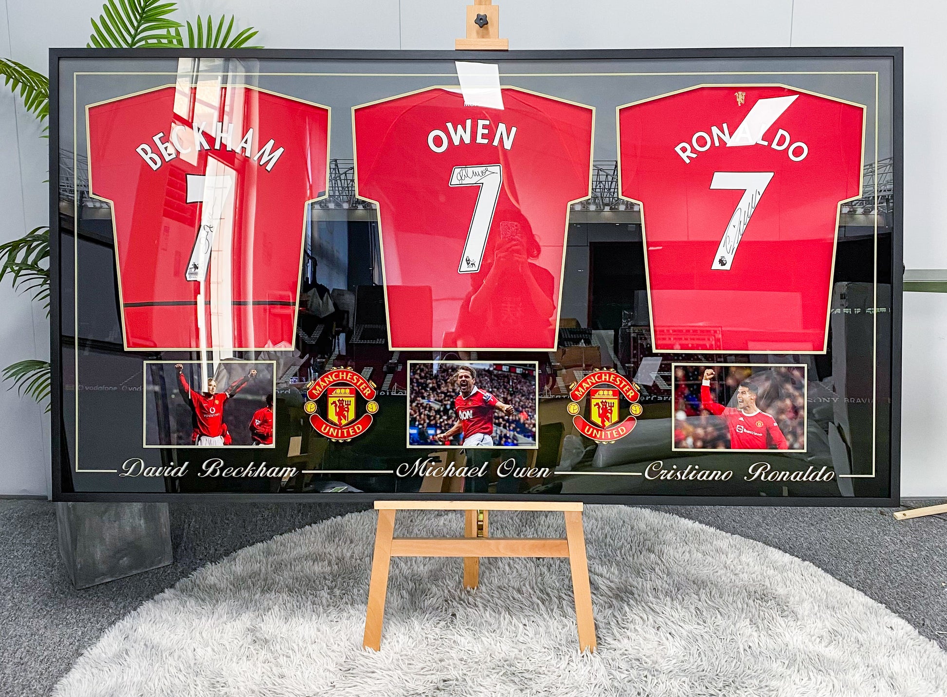 David Beckham & Michael Owen & Cristiano Ronaldo Manchester United Football Club Jersey Custom Framing
