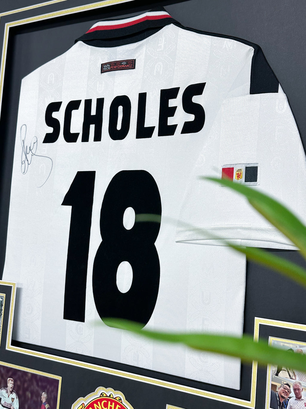 Paul Scholes Manchester United Custom Framed Autographed Jersey