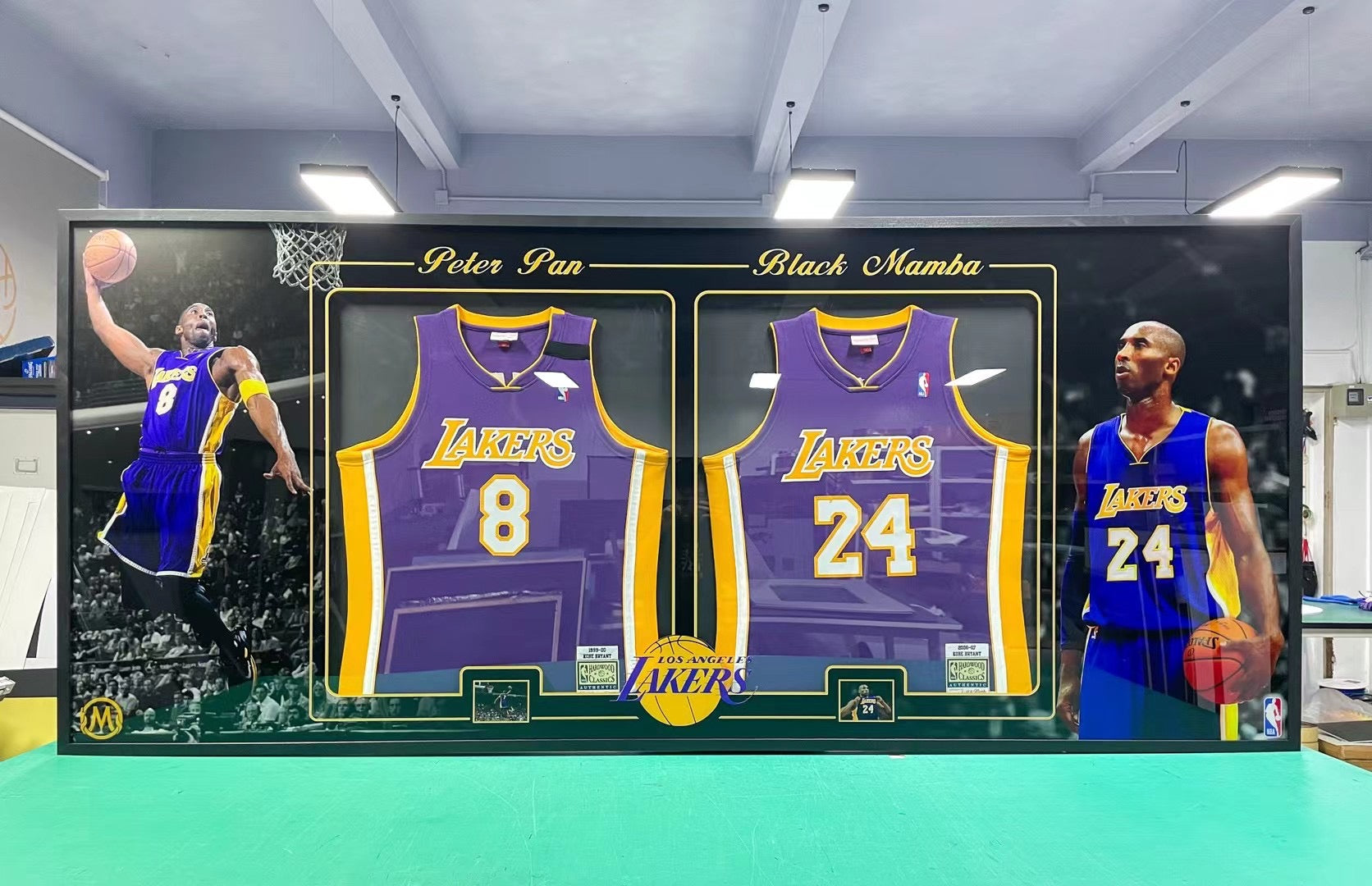 Kobe Bryant Los Angeles Lakers Autographed Framed Jersey