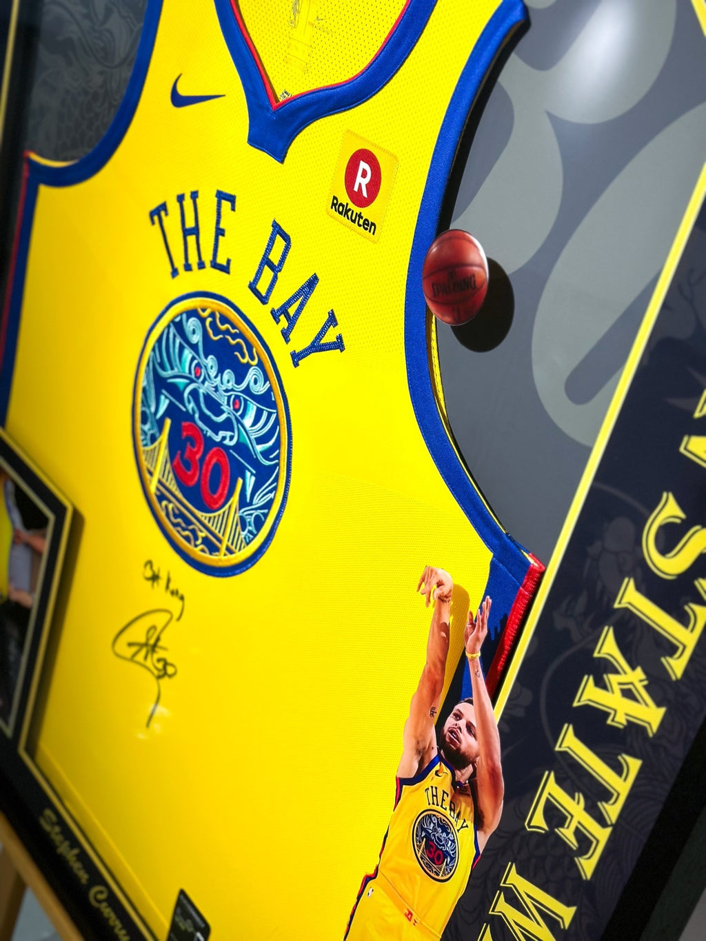 Golden State Warriors Stephen Curry Autographed Jersey with Personalized Custom Design Framed 000011