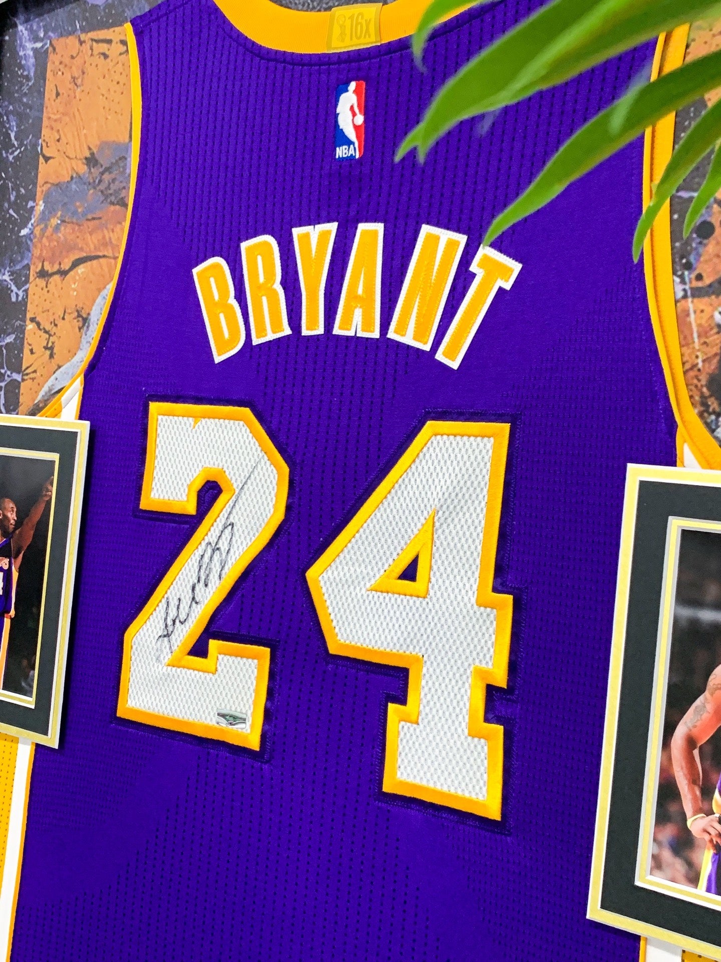 Los Angeles Lakers Kobe Bryant Autographed Jersey with Personalized Custom Design Framed 000027