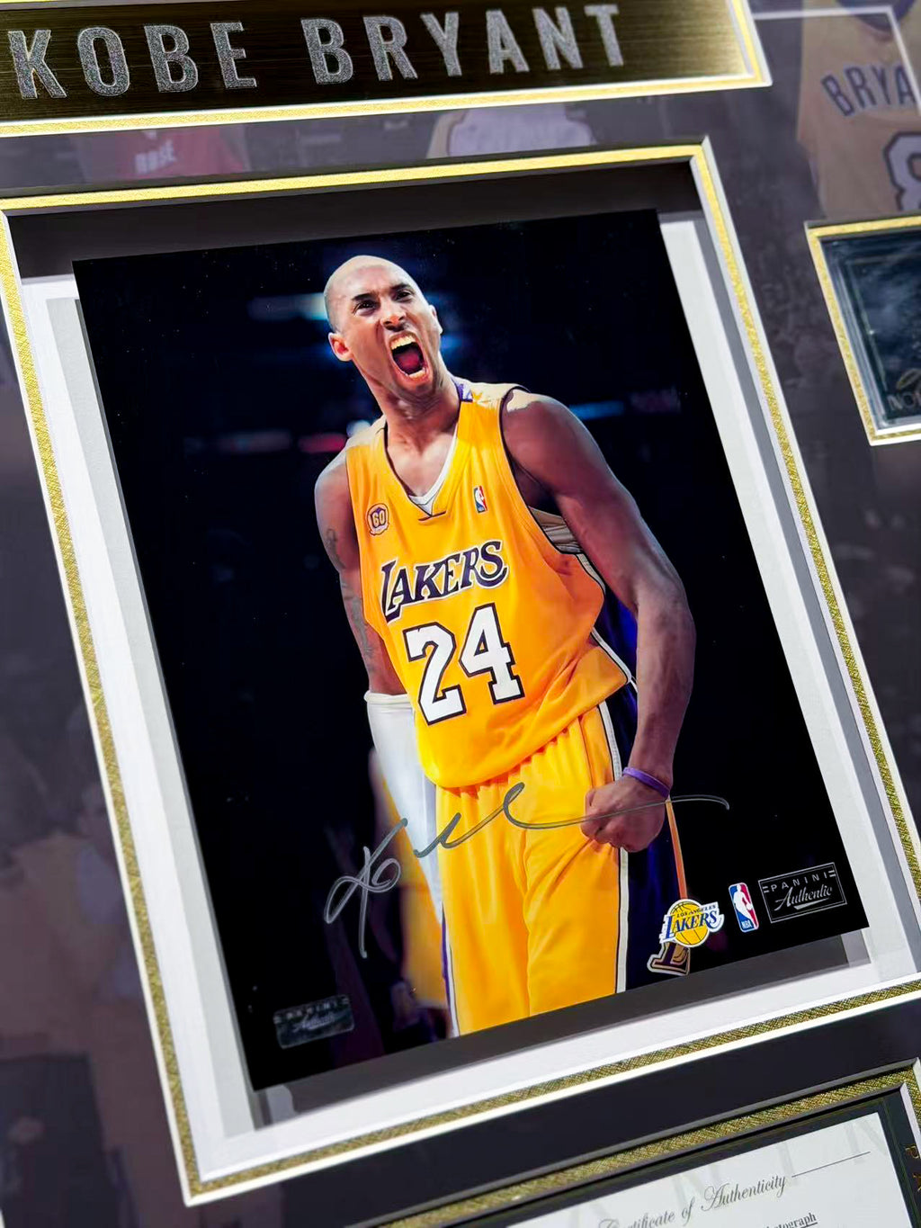 Kobe Bryant Los Angeles Lakers Autograph Photo & Sports Card Championship Rings Display Framing Sentimental Item