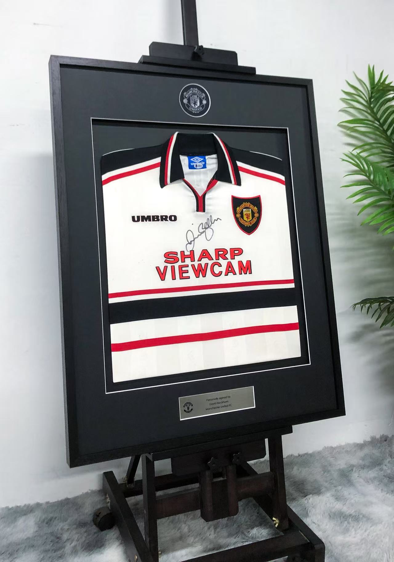 David Beckham Manchester United Custom Framed Autographed Jersey
