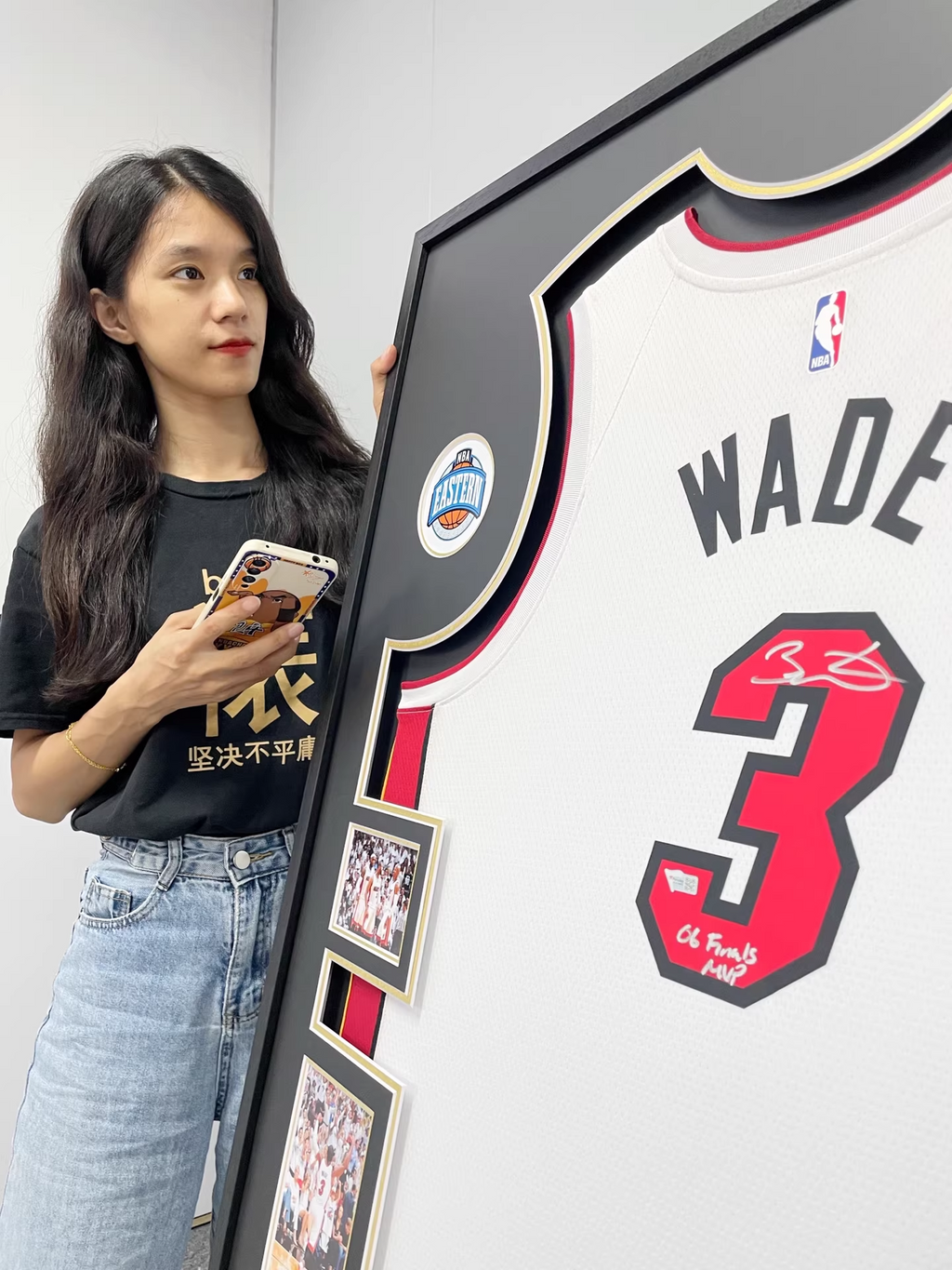 Miami Heat Dwyane Wade Autographed Jersey with Personalized Custom Design Framed 00003