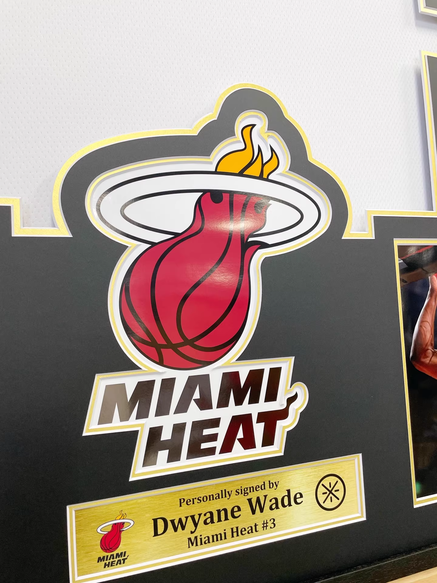 Miami Heat Dwyane Wade Autographed Jersey with Personalized Custom Design Framed 00003