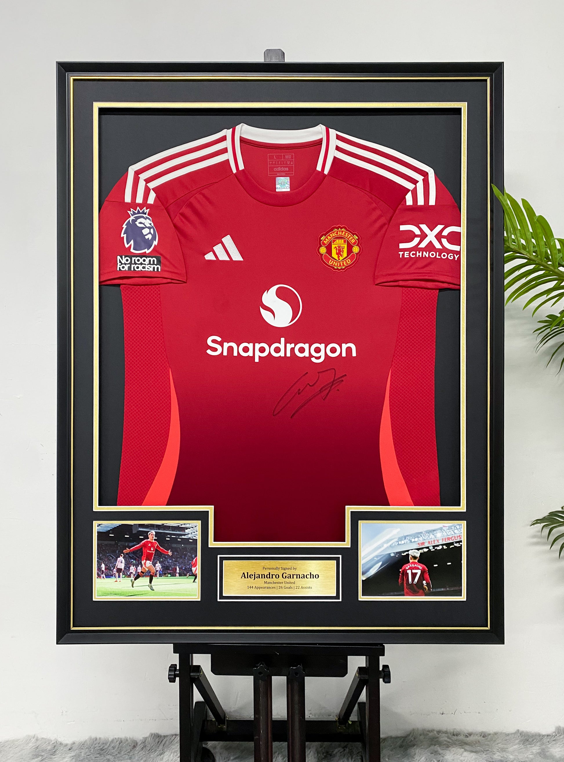 Alejandro Garnacho Manchester United New Season Red Home Signed Jersey Framed Display
