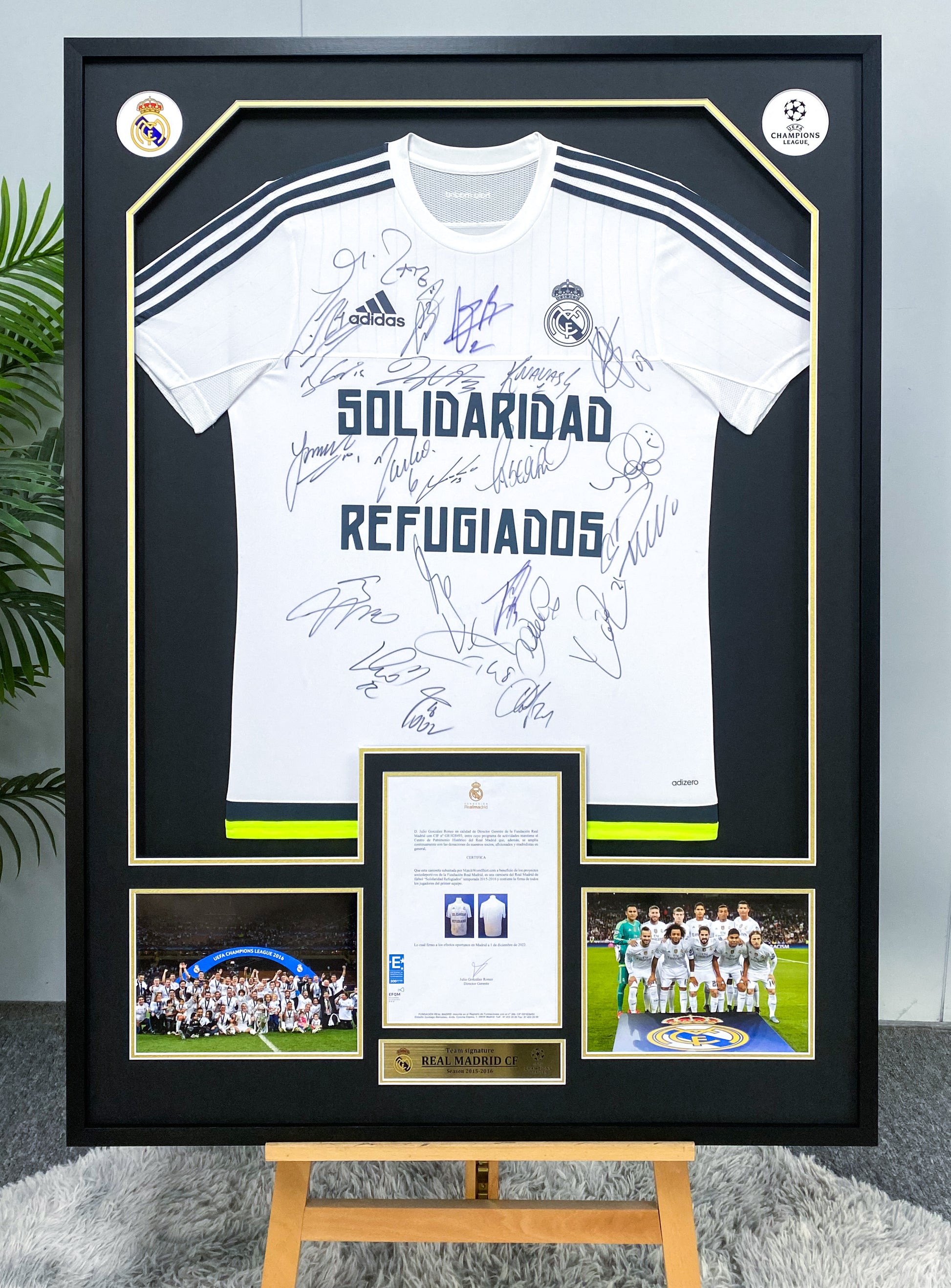 Real Madrid CF Autographed Jersey with Standard Design Framed 00004