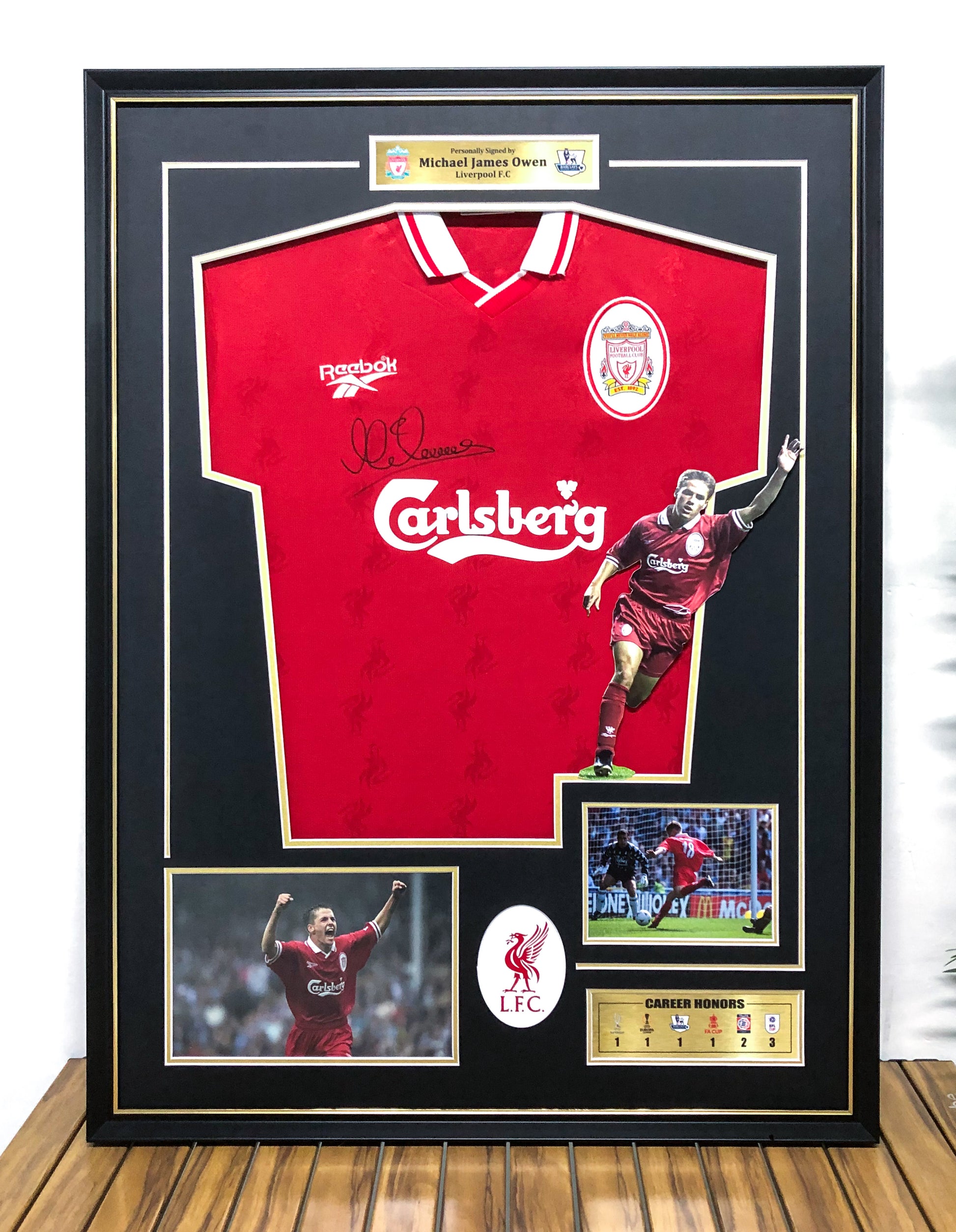 Liverpool FC Michael Owen Autographed Jersey with Classic Design Framed 00003