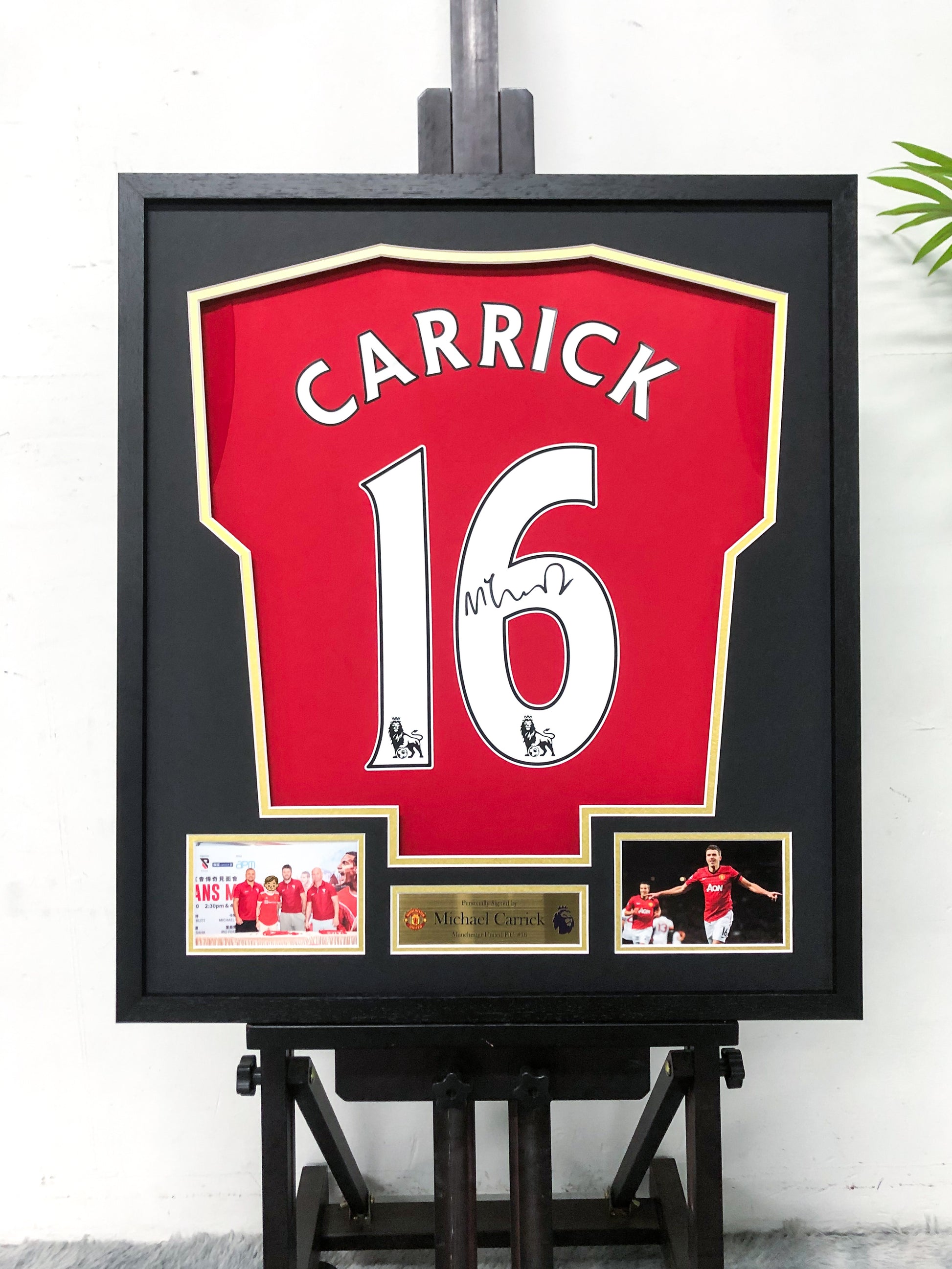 Erling Haaland Manchester City FC Framed Signed Jersey