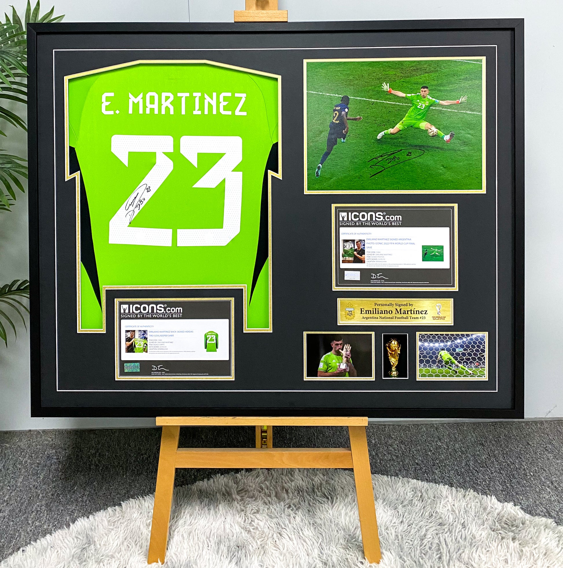Argentina Emiliano Martínez Autographed Jersey with Personalized Custom Design Framed 00007