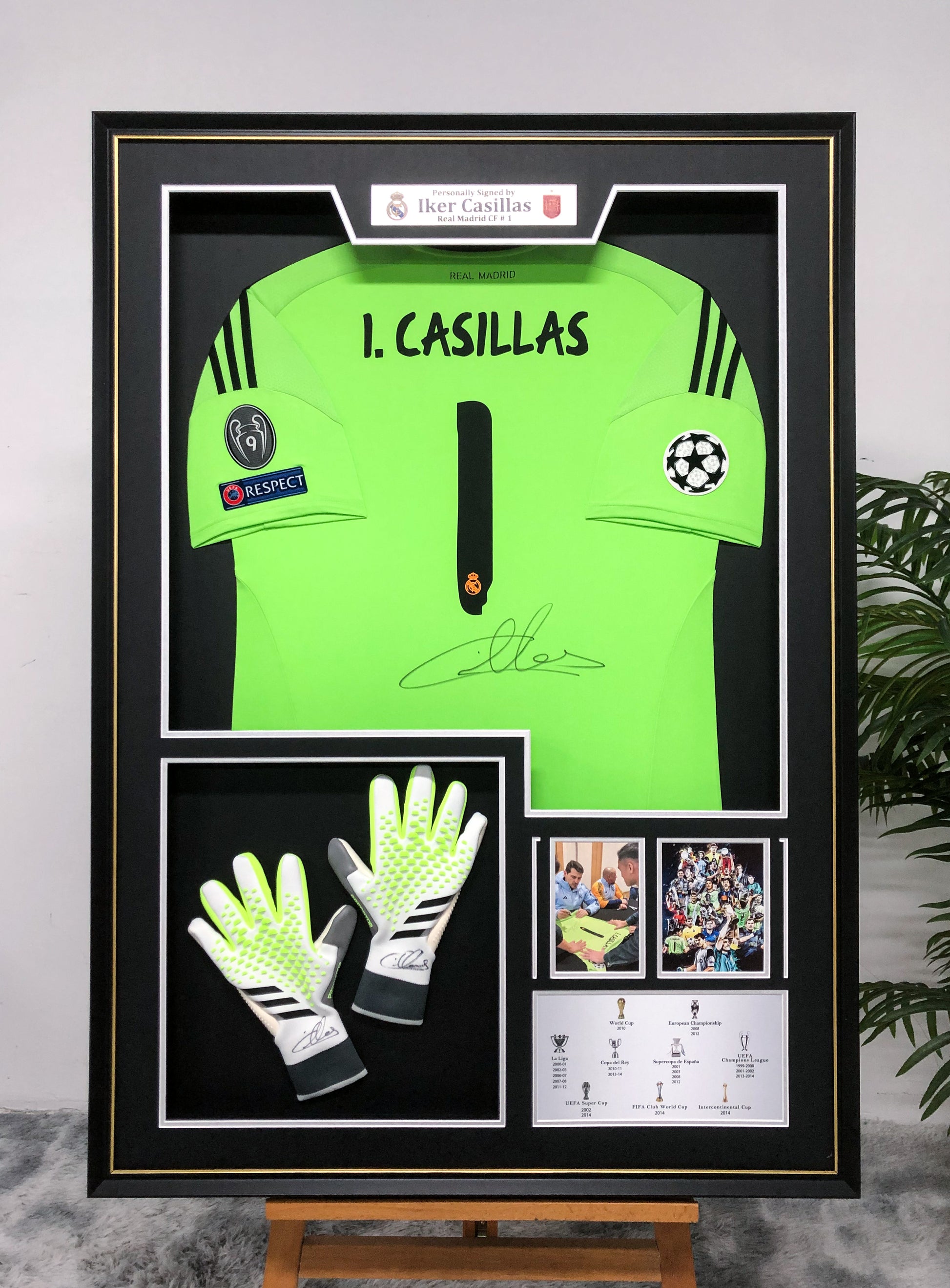Real Madrid I.CASILLAS Gloves Sentimental Item with Personalized Custom Design Framed 00009