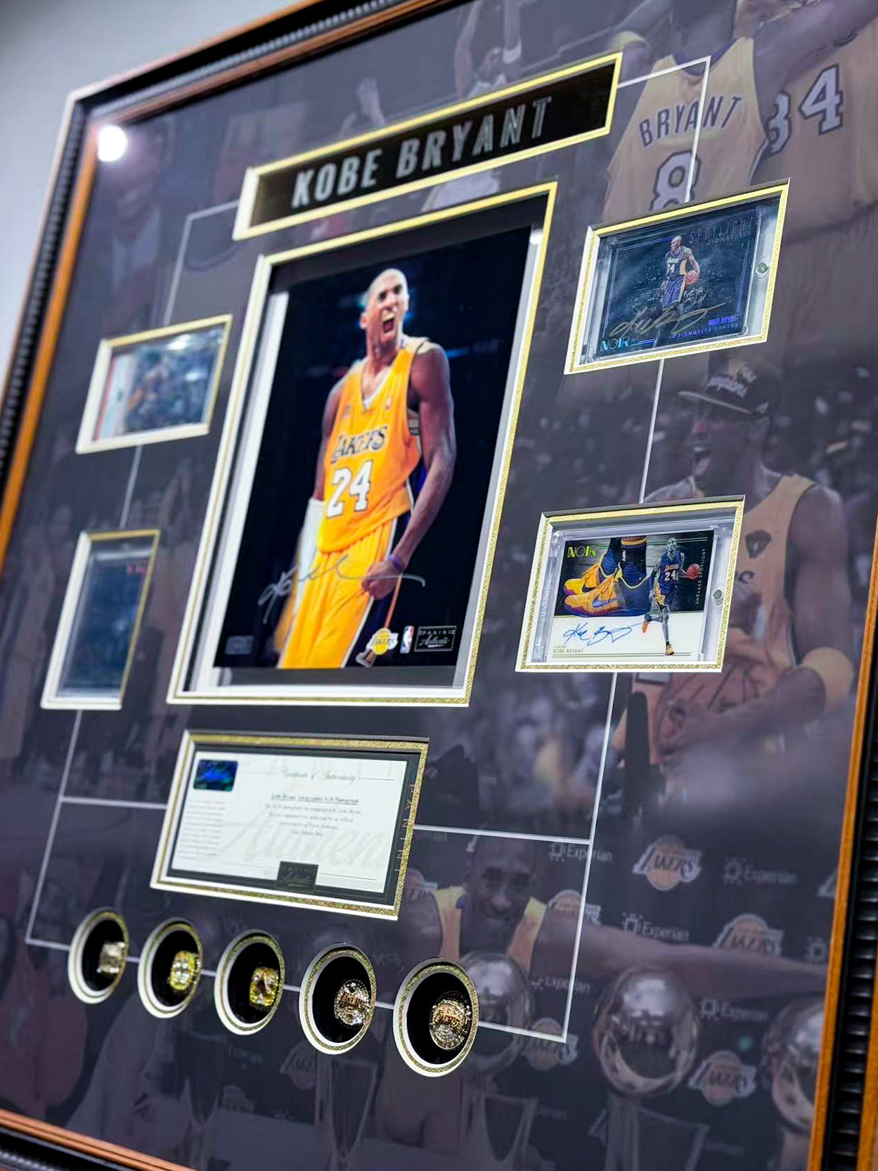 Kobe Bryant Los Angeles Lakers Autograph Photo & Sports Card Championship Rings Display Framing Sentimental Item