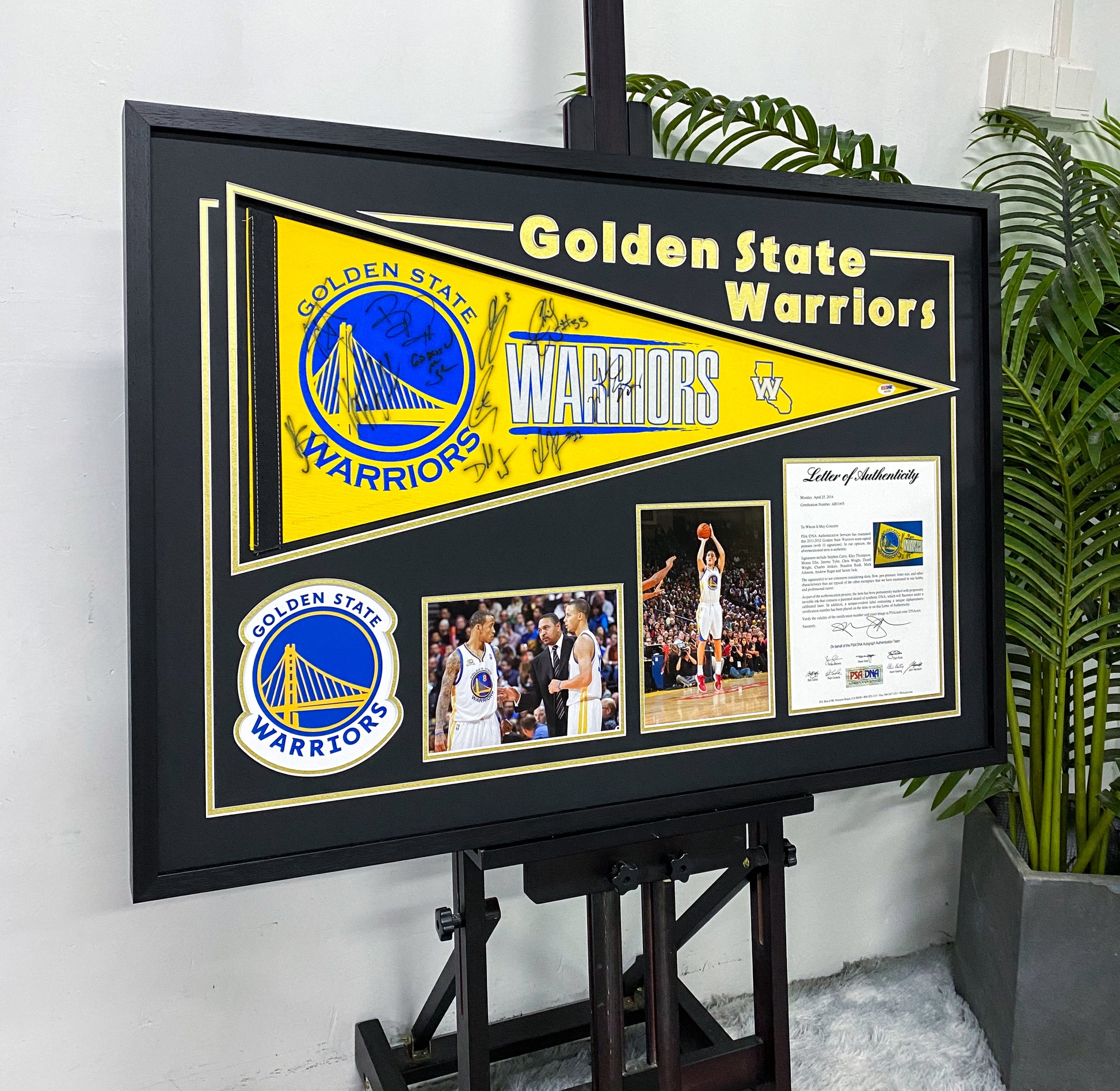 Golden State Warriors Multi-Player Signed Pennant Framing