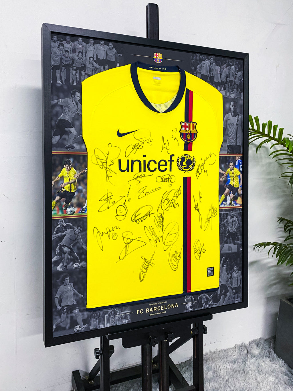 FC Barcelona 2008-09 Team Signed Framed Jersey