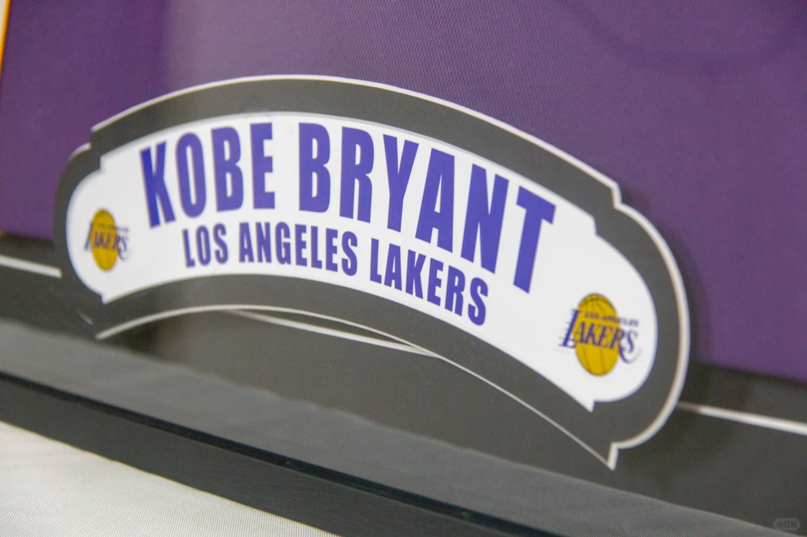 Los Angeles Lakers Kobe Bryant Autographed Jersey with Personalized Custom Design Framed 000037