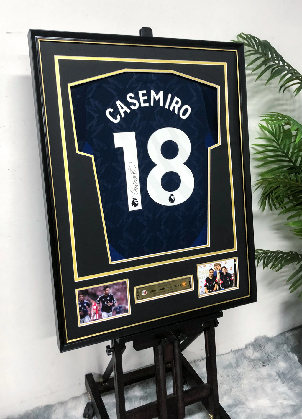 Casemiro Manchester United Autographed Custom Framed Jersey