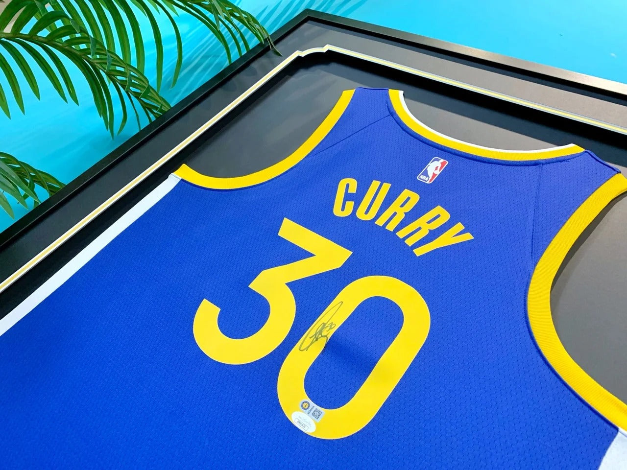 Golden State Warriors Stephen Curry Autographed Jersey with Standard Design Framed000021