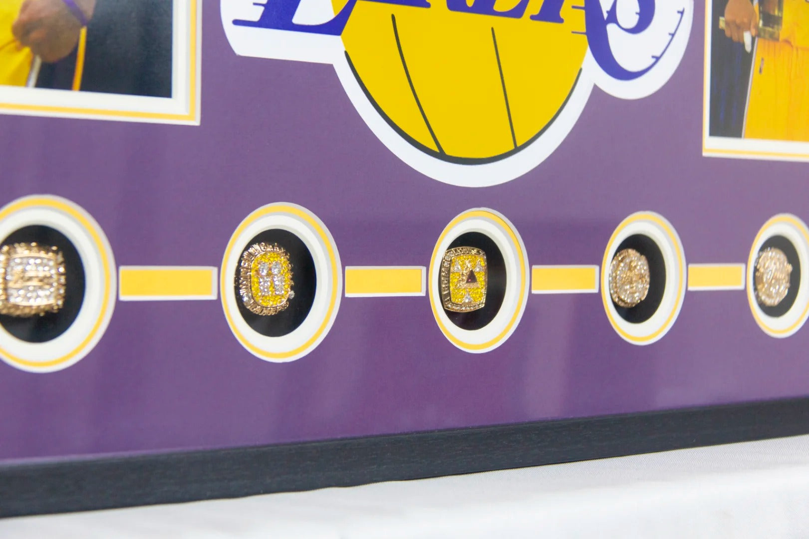 Los Angeles Lakers Kobe Bryant Autographed Jersey with Personalized Custom Design Framed 000038