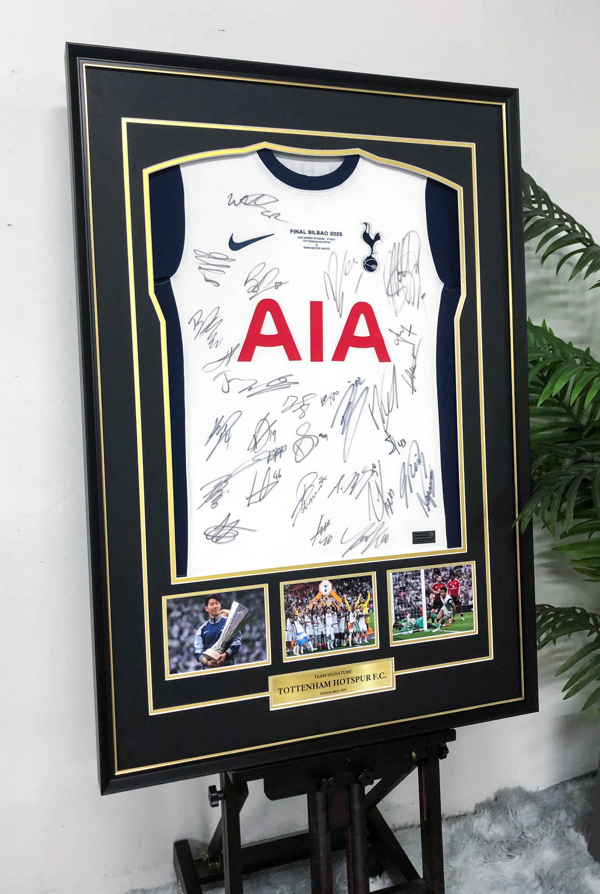 Tottenham Hotspur Autographed Jersey Framed