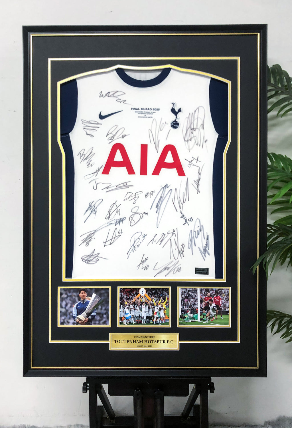 Tottenham Hotspur Autographed Jersey Framed