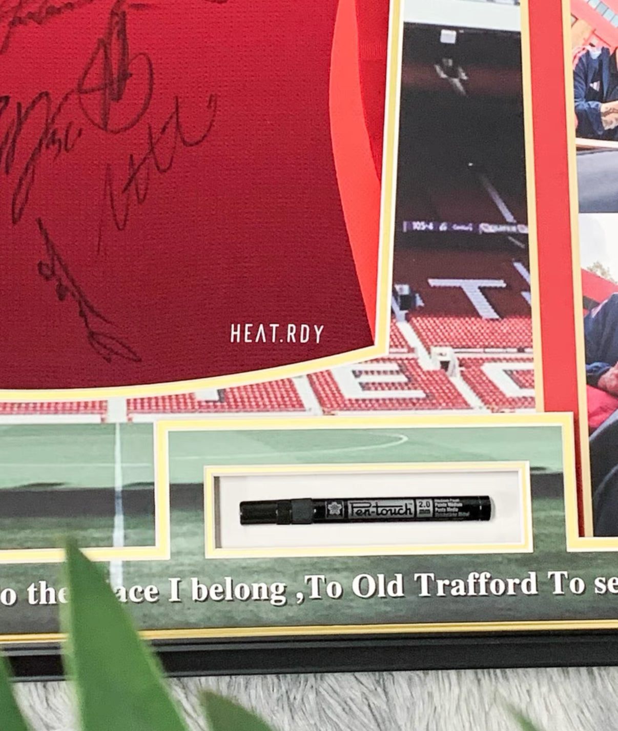 Manchester United Autographed Jersey with Personalized Custom Design Framed 00003