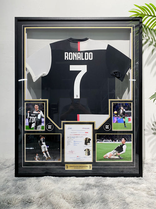 Cristiano Ronaldo Juventus #7 Black White Away Signed Jersey Framed Display