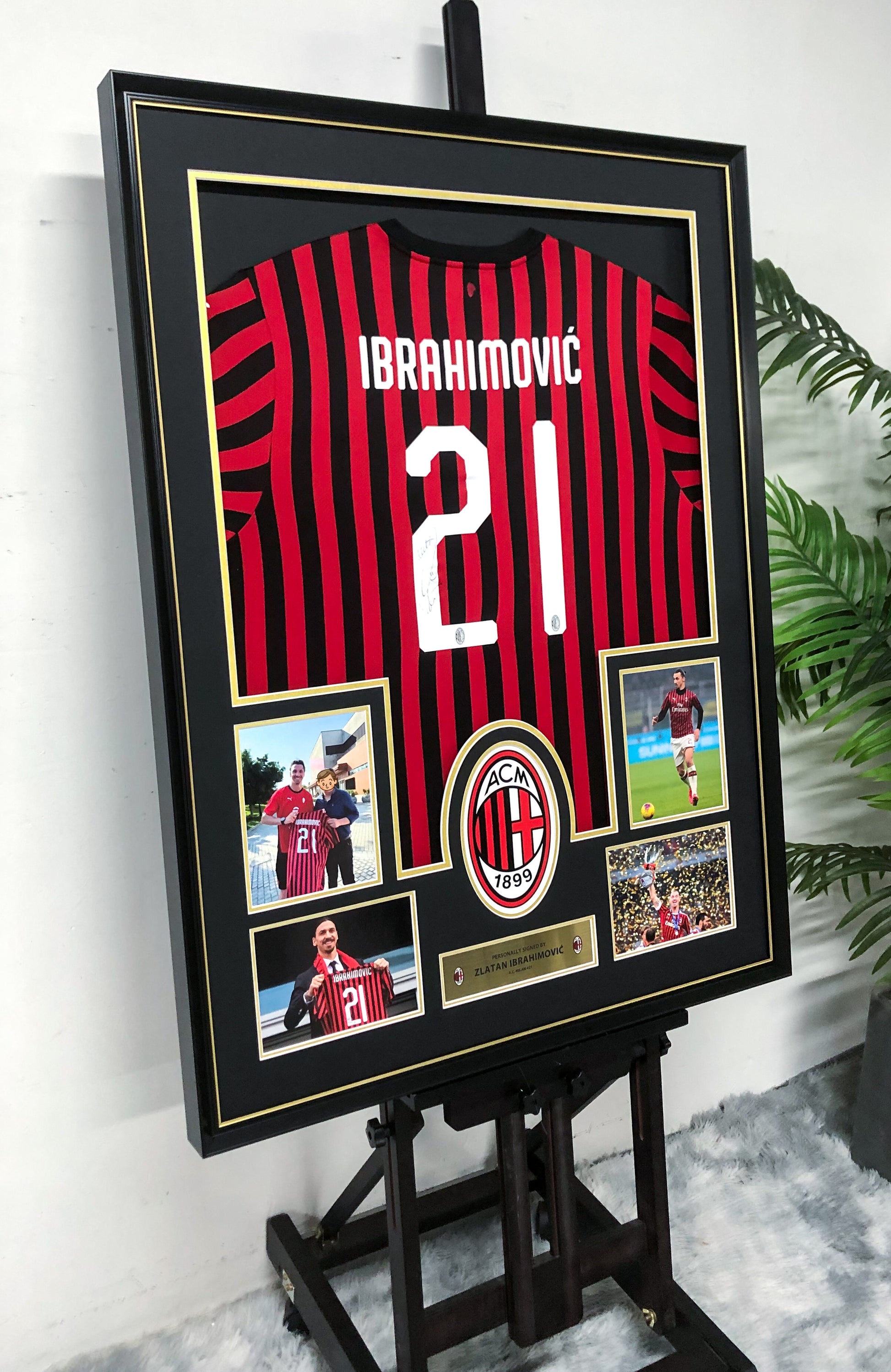 Zlatan Ibrahimović AC Milan Autographed Custom Framed Jersey