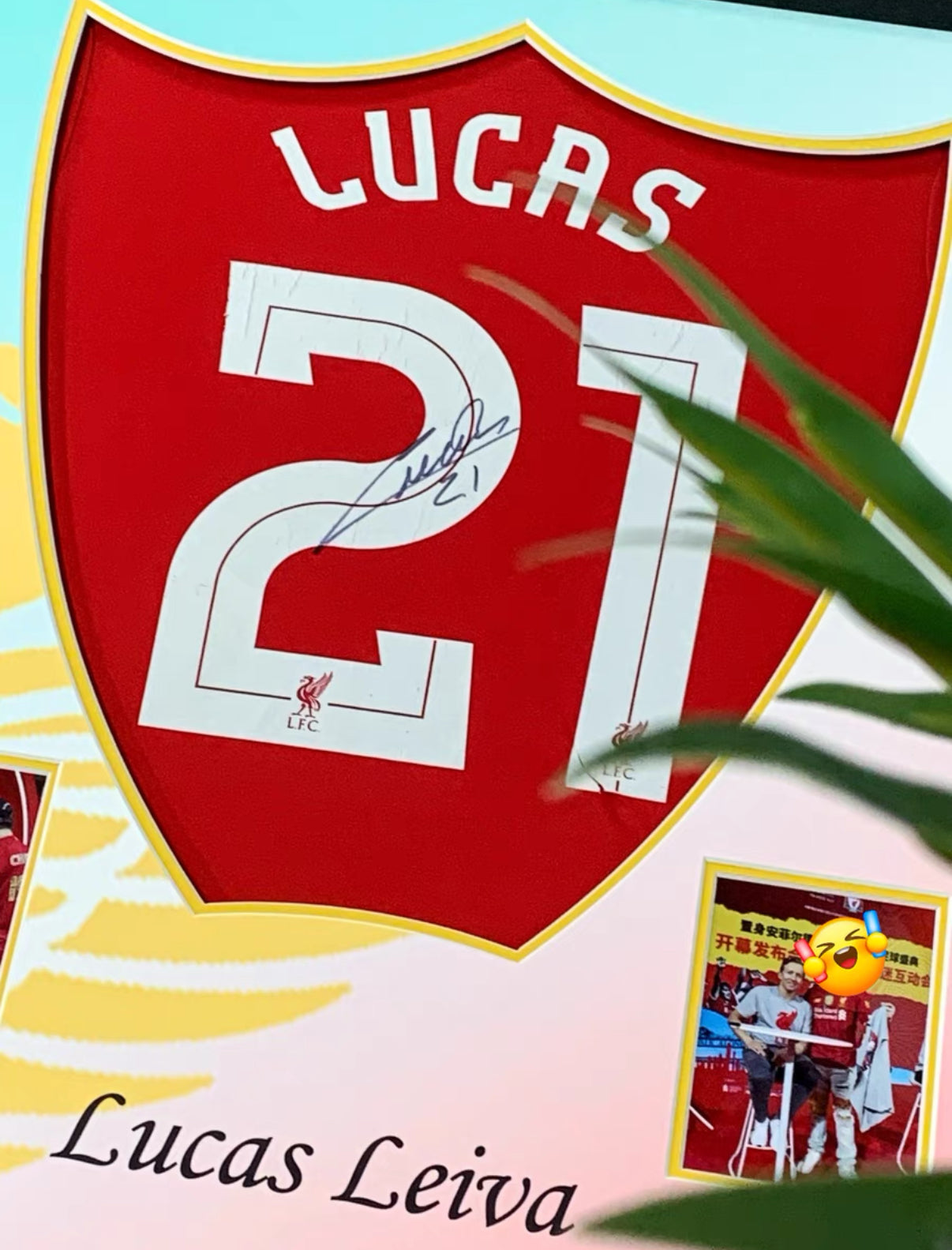 Lucas Leiva Liverpool FC Jersey – Autographed Custom Framing