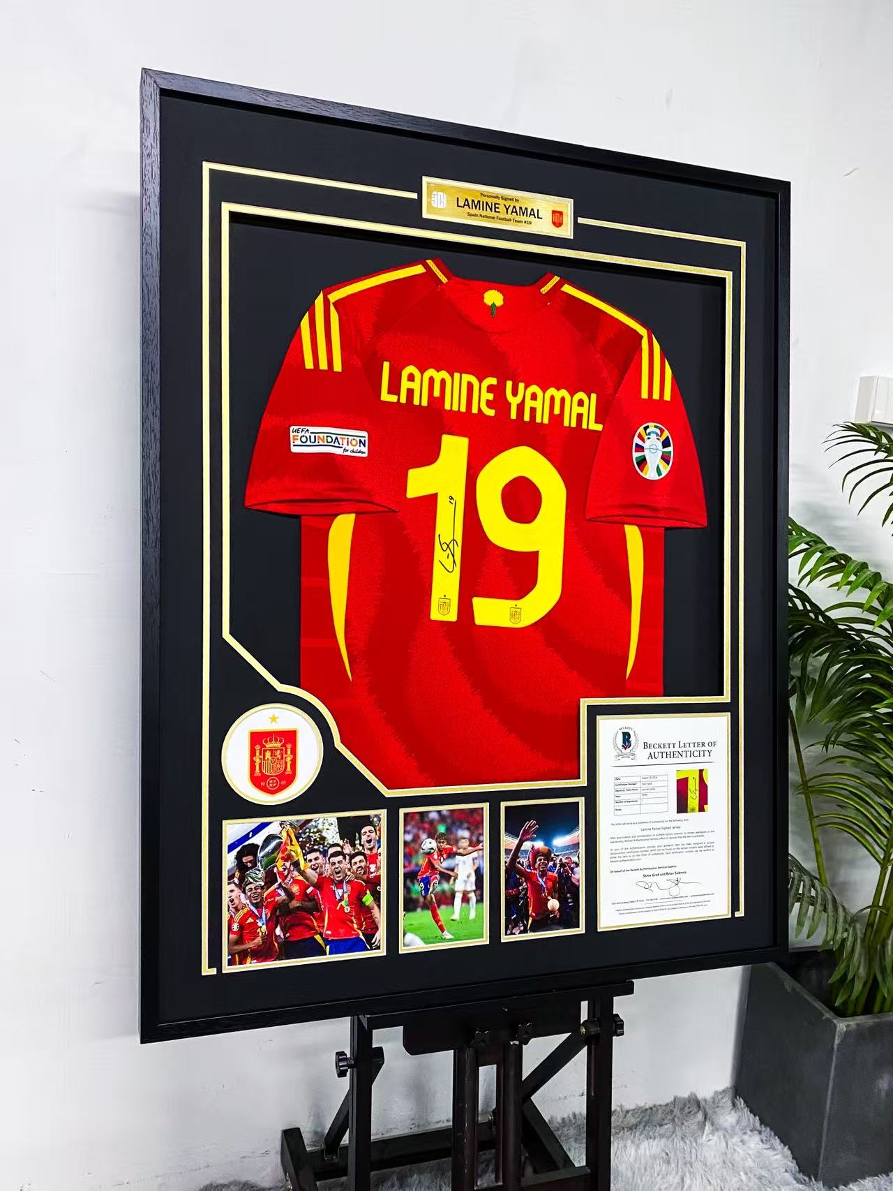 Lamine Yamal Spain National Team Jersey Framing