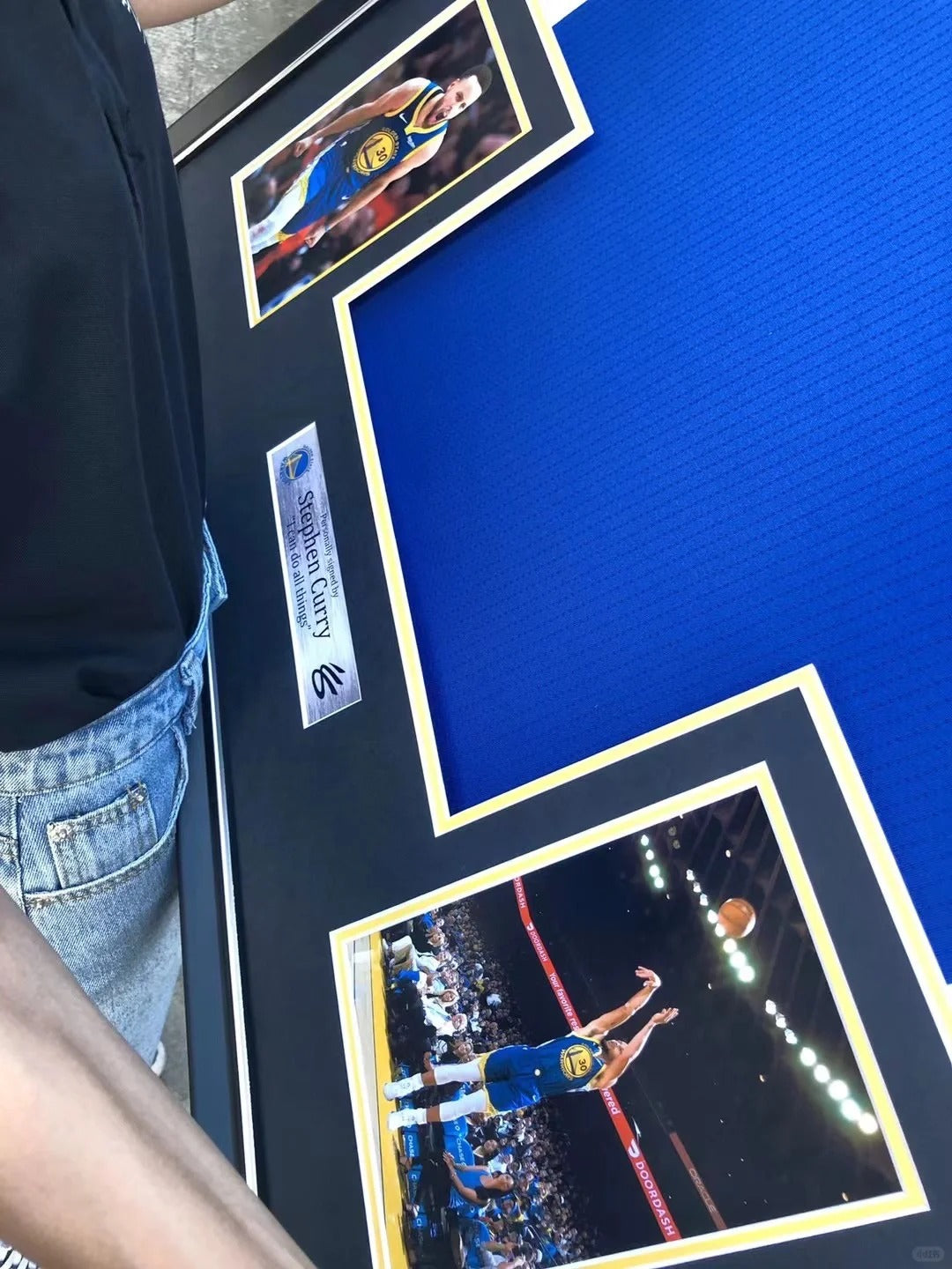 Golden State Warriors Stephen Curry Autographed Jersey with Standard Design Framed000023