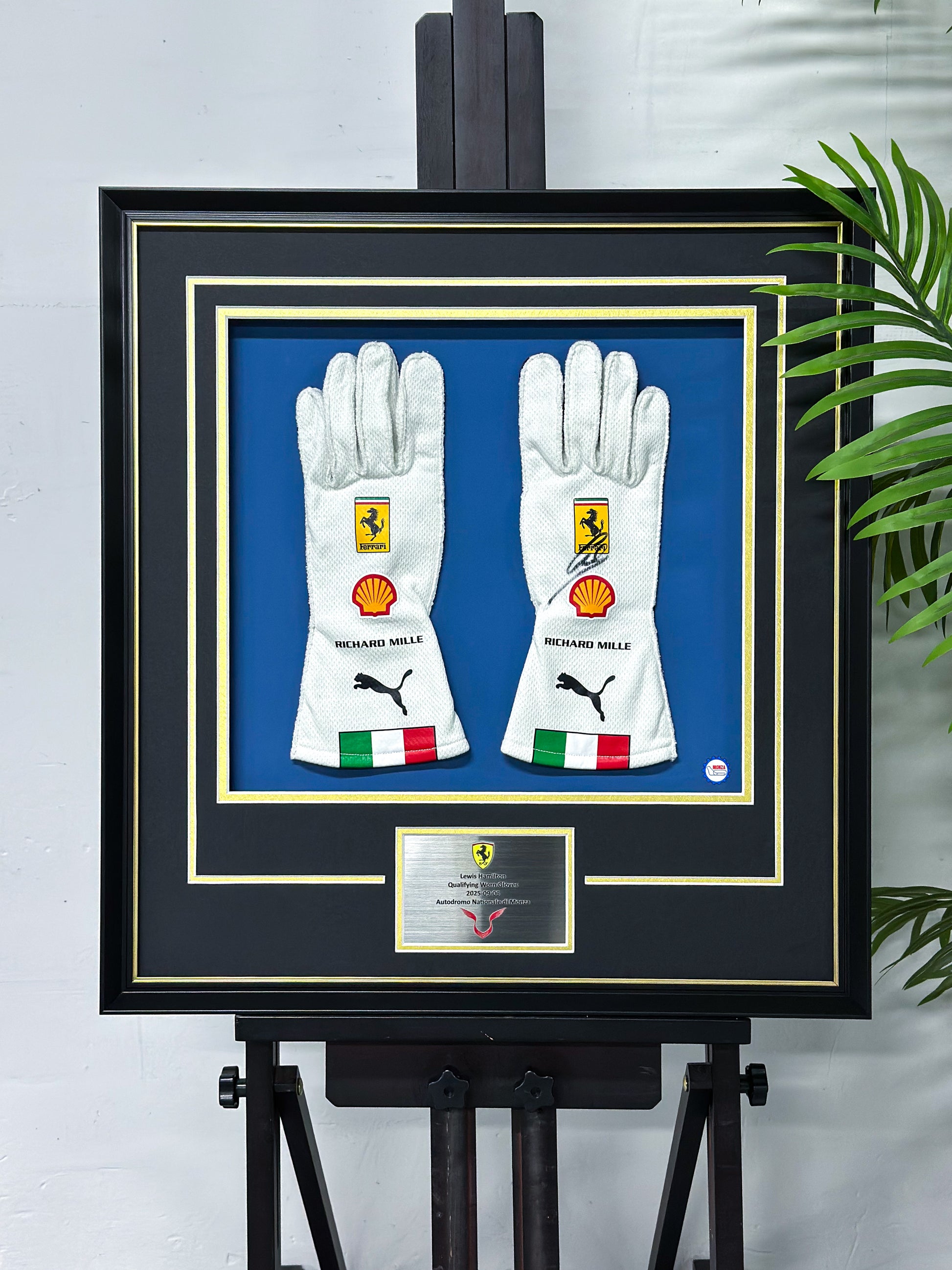 Custom glove framing