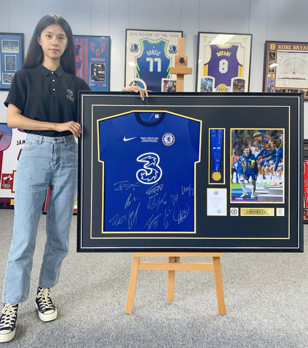 Mason Mount Chelsea Autographed Jersey Custom Framing