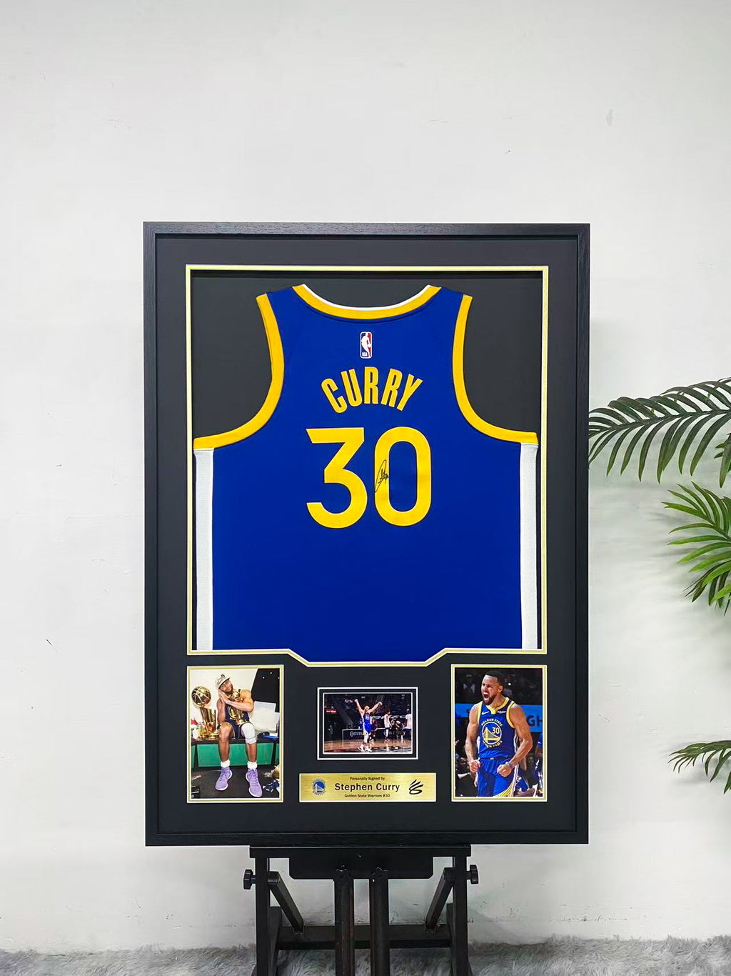 Stephen Curry Golden State Warriors 30 Signed Away Jersey Display Frame