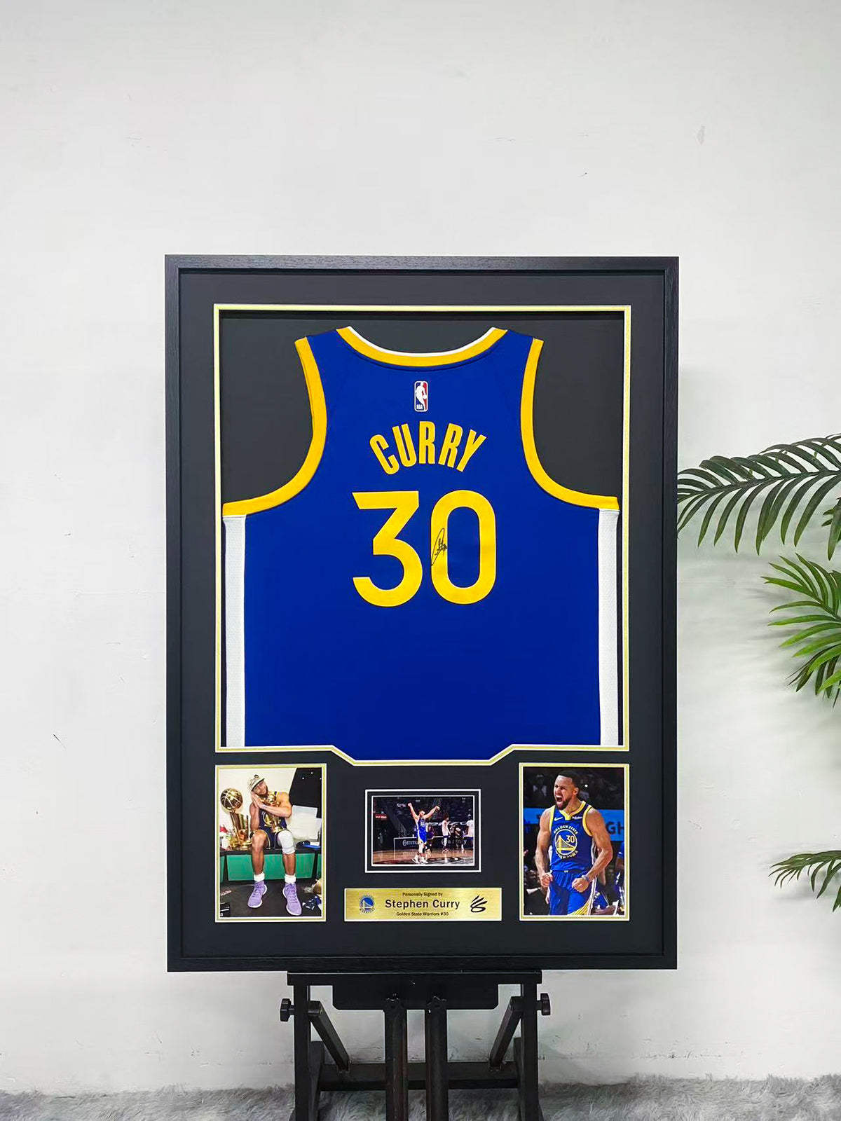 Stephen Curry Golden State Warriors 30 Signed Away Jersey Display Frame