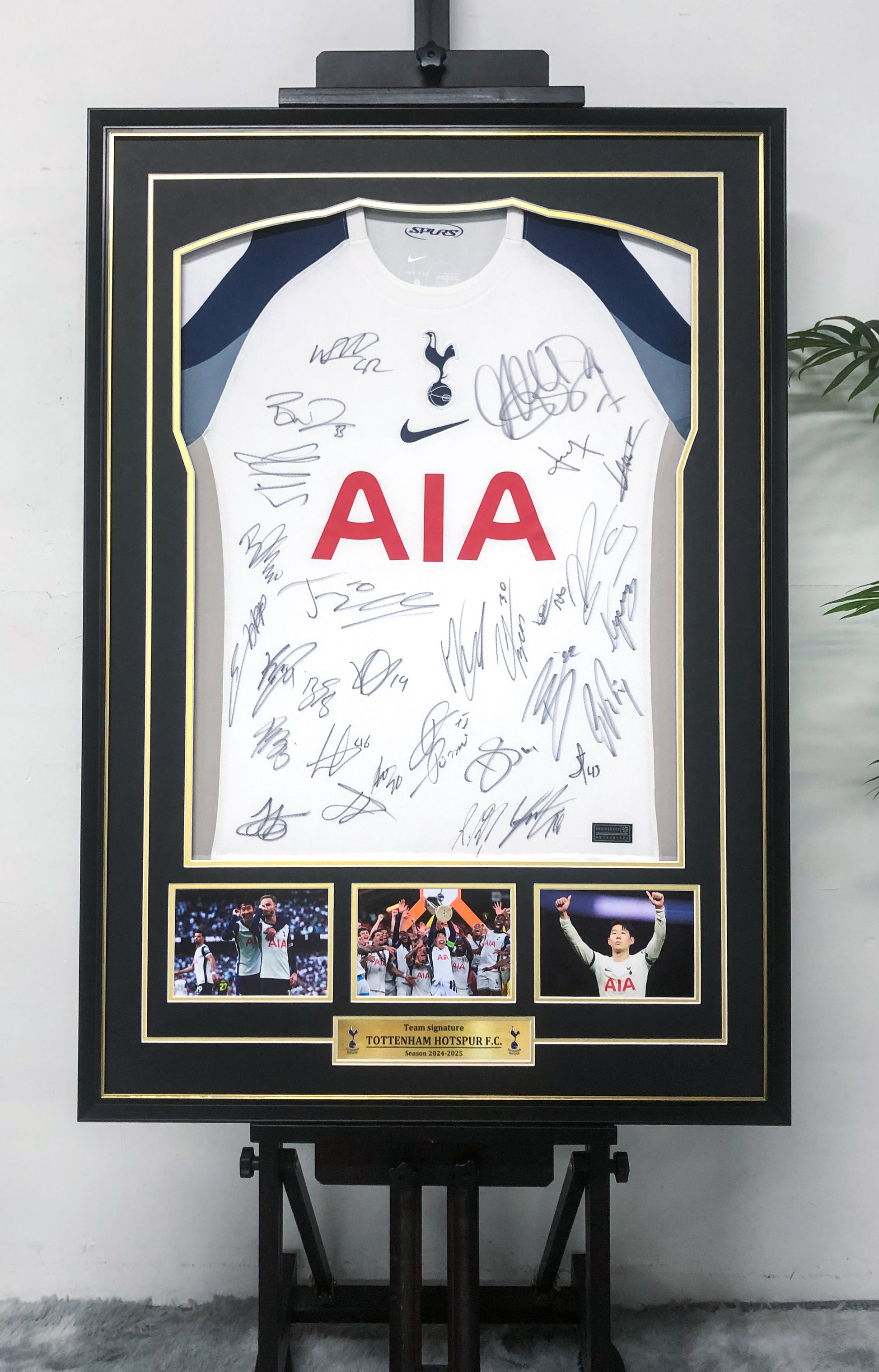 Tottenham Hotspur Autographed Jersey Framed