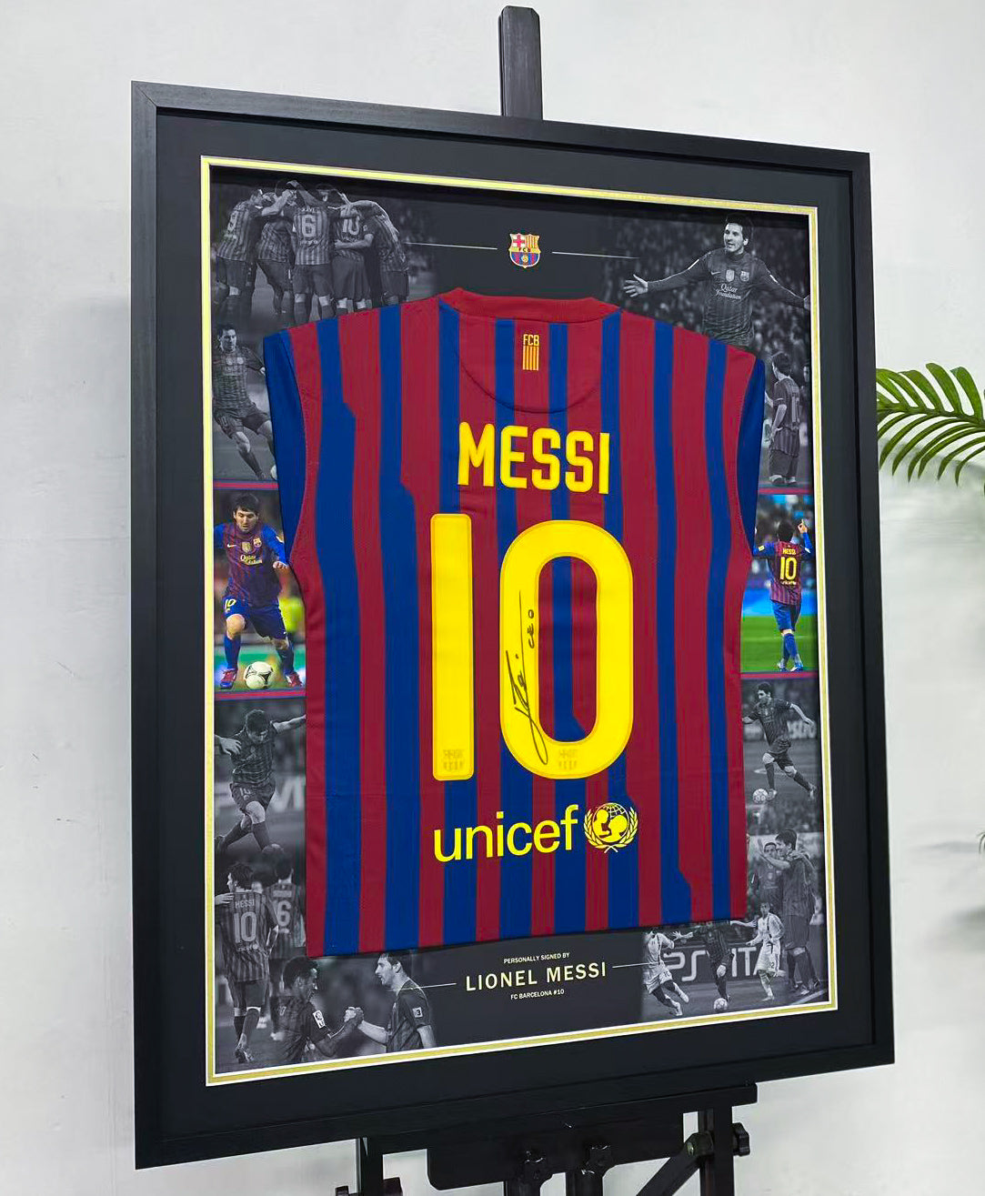 Lionel Messi Signed Barcelona Framed Jersey