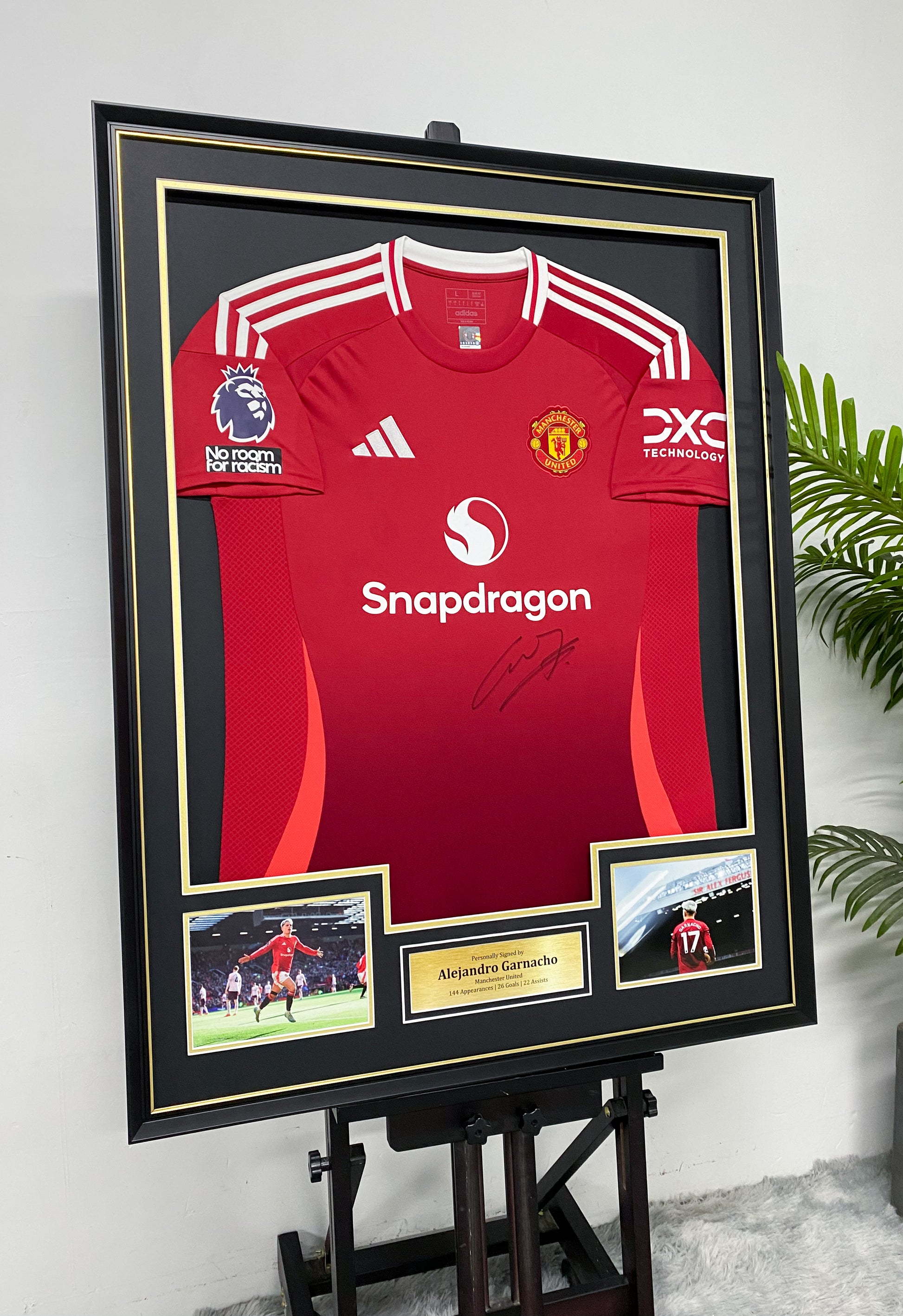 Alejandro Garnacho Manchester United New Season Red Home Signed Jersey Framed Display