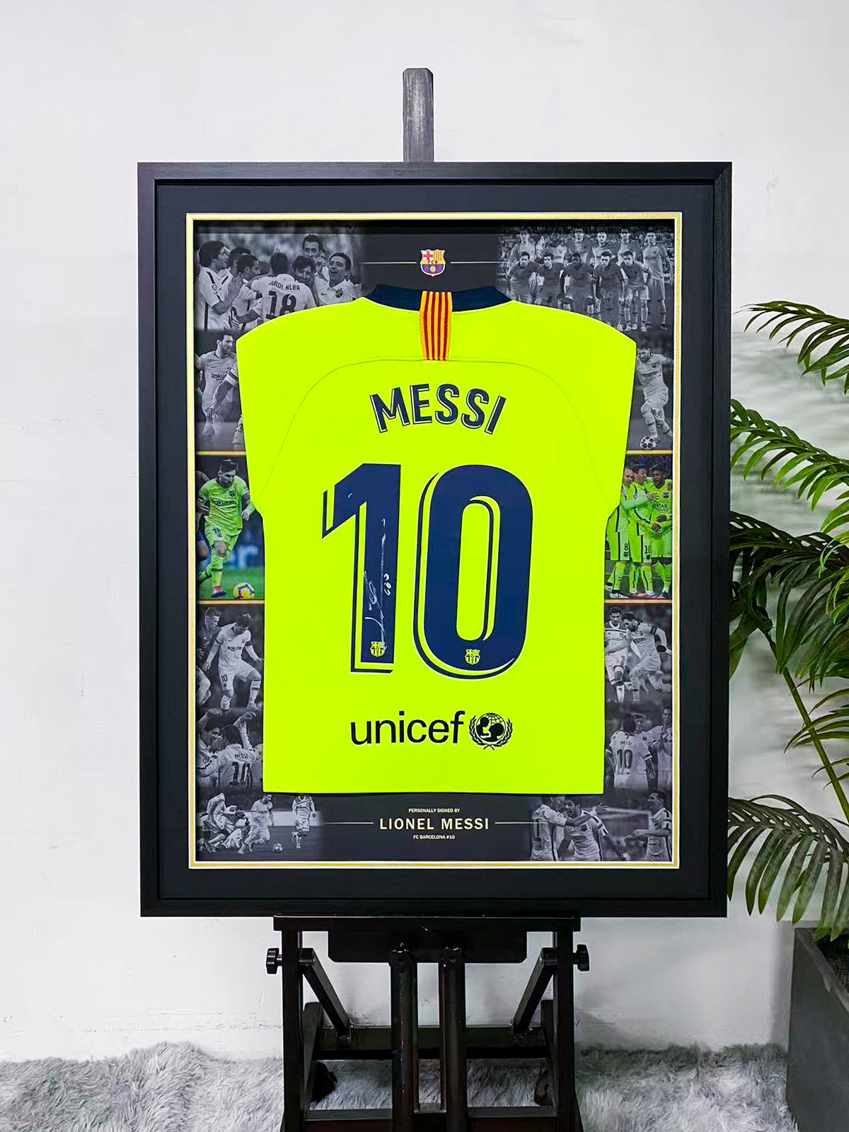Lionel Messi Signed Barcelona Framed Jersey