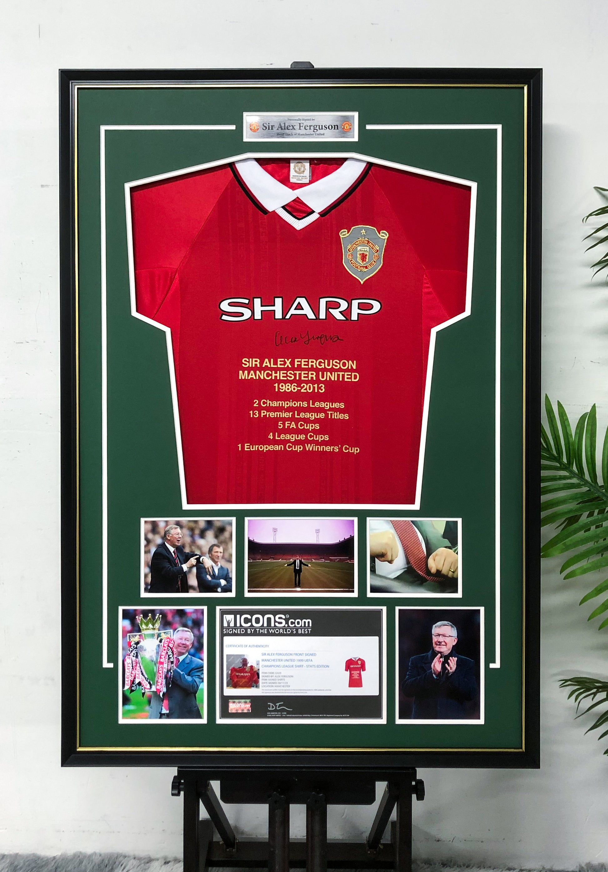 Alex Ferguson Manchester United Framed Signed Jersey