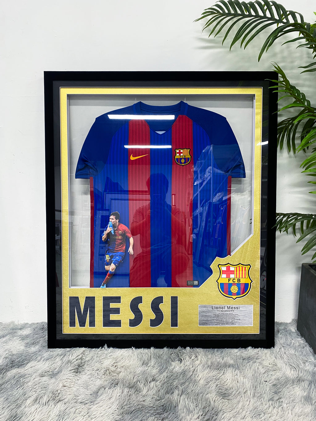 Lionel Messi Barcelona #10 Framed Jersey