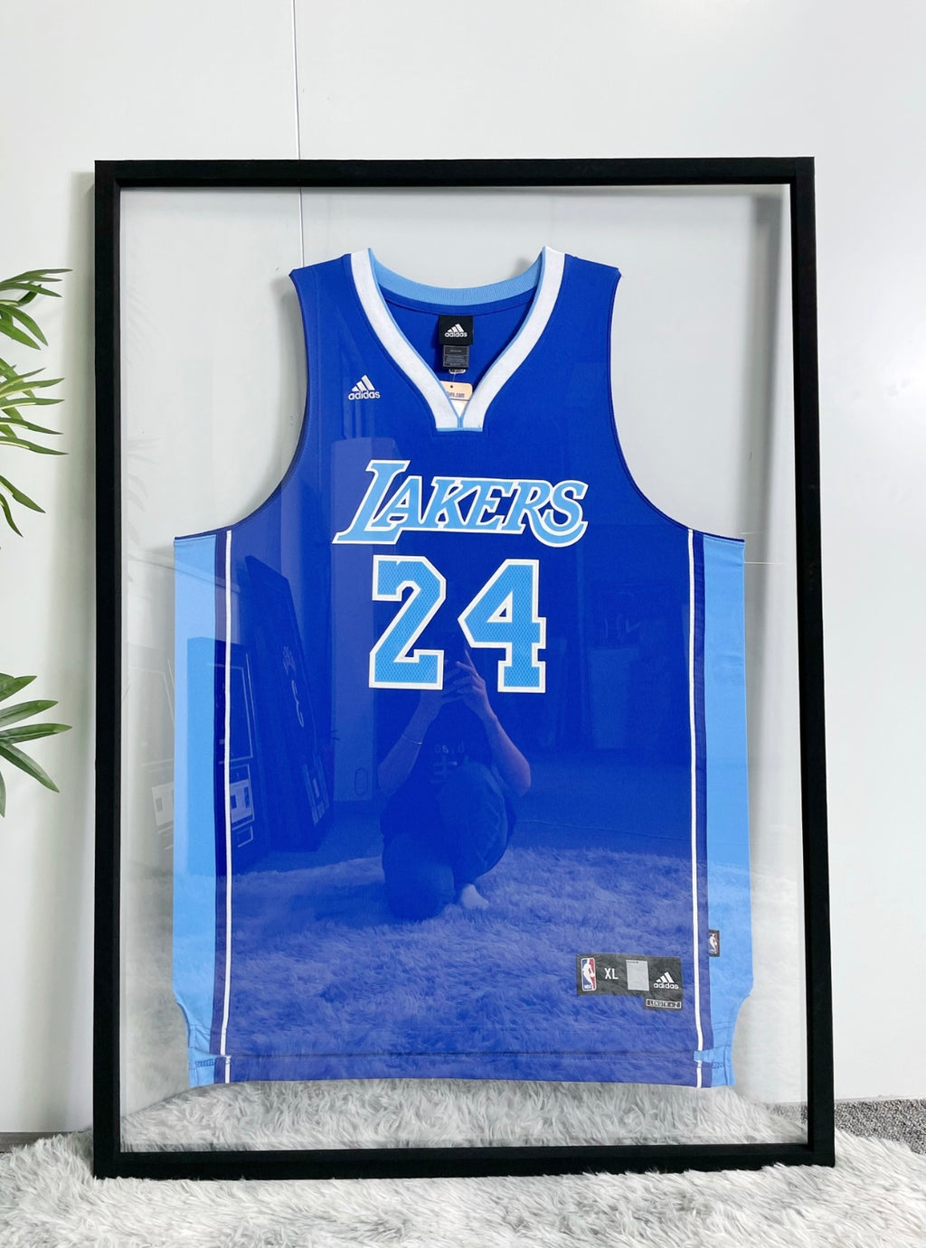 Los Angeles Lakers Kobe Bryant Autographed Framed Jersey