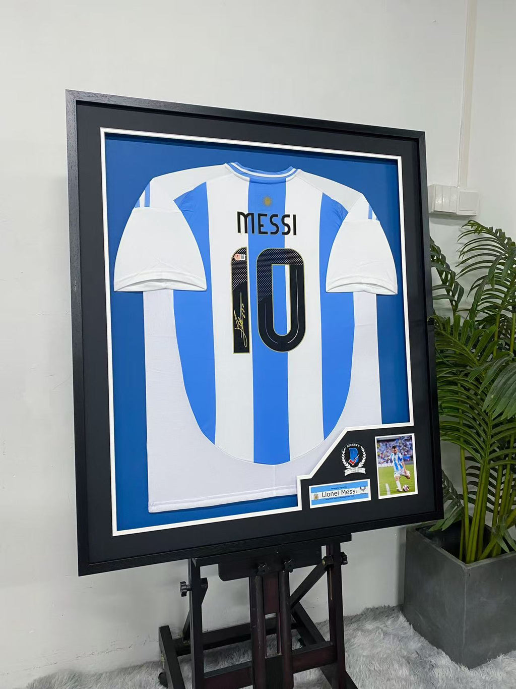 Lionel Messi Argentina National Team Signed Jersey Framing
