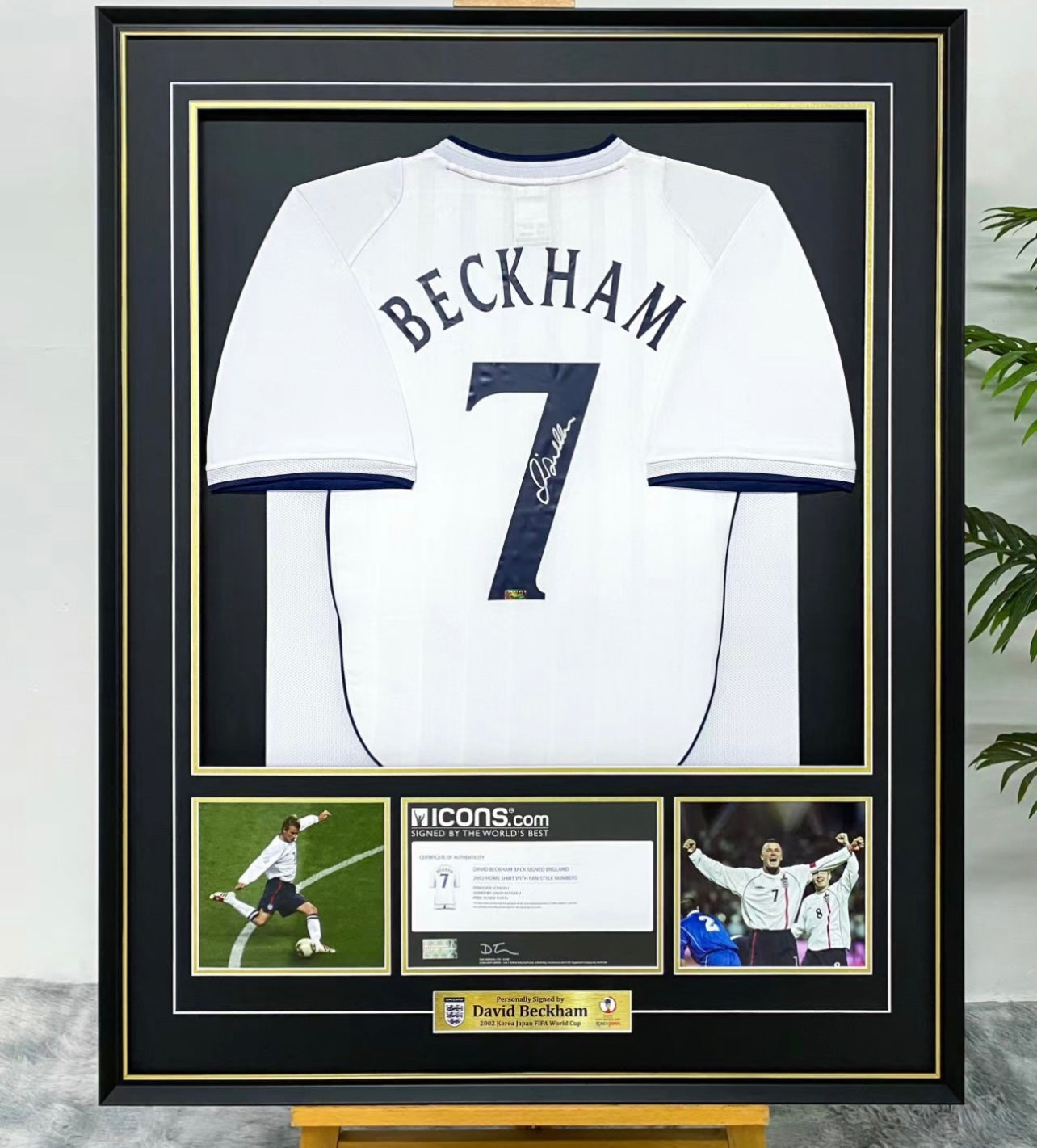 Real Madrid David Beckham Autographed Custom Framed Jersey