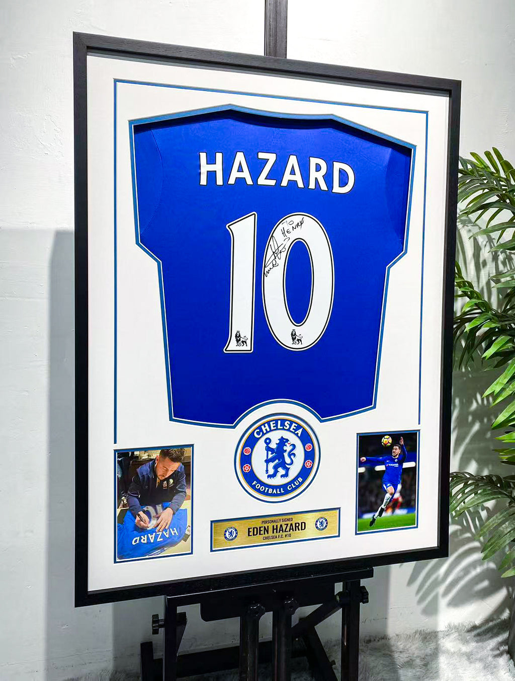 Eden Hazard Chelsea Autographed #10 Jersey Framing