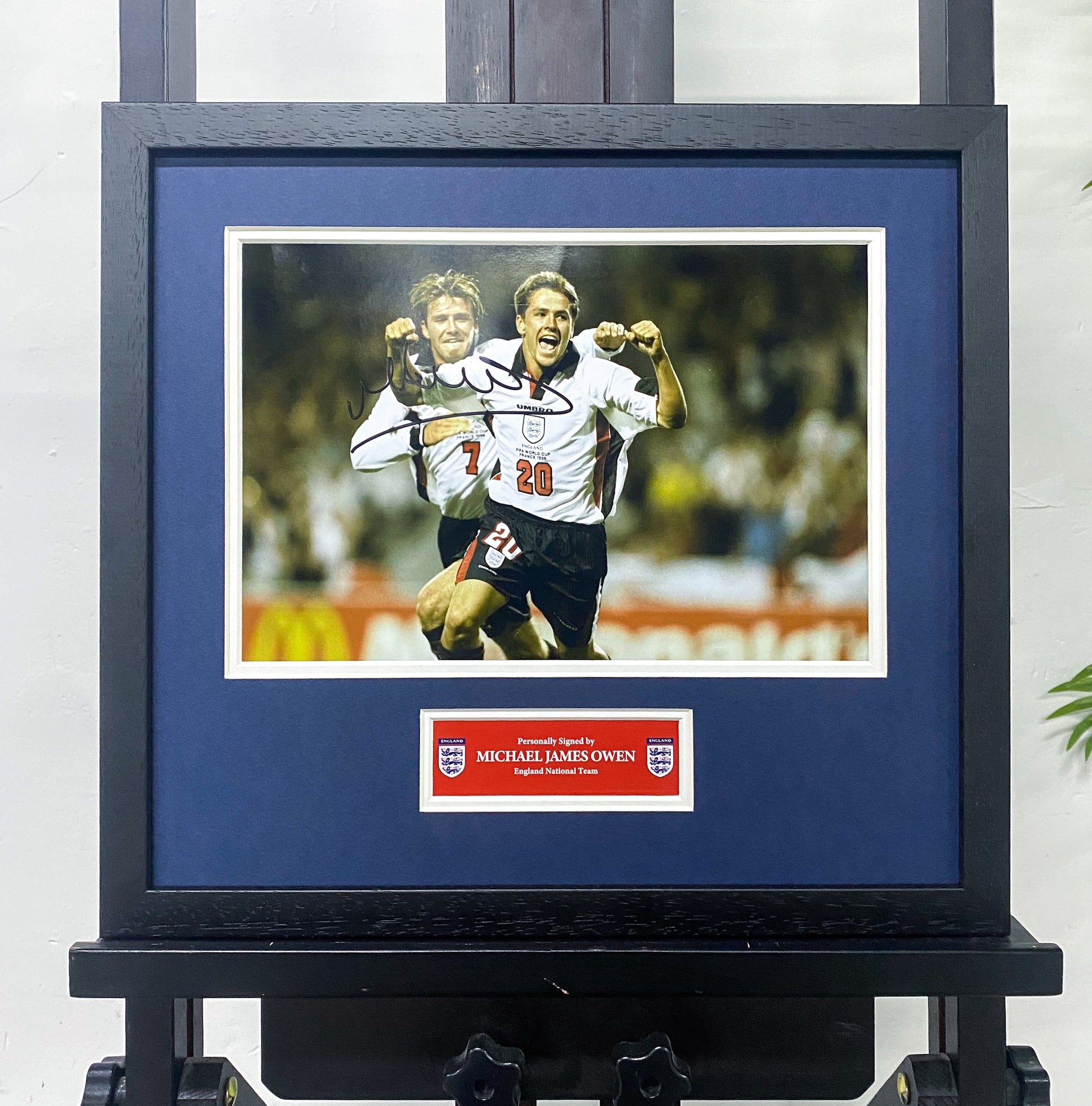 Michael Owen England 1998 World Cup Signed Photo Framing