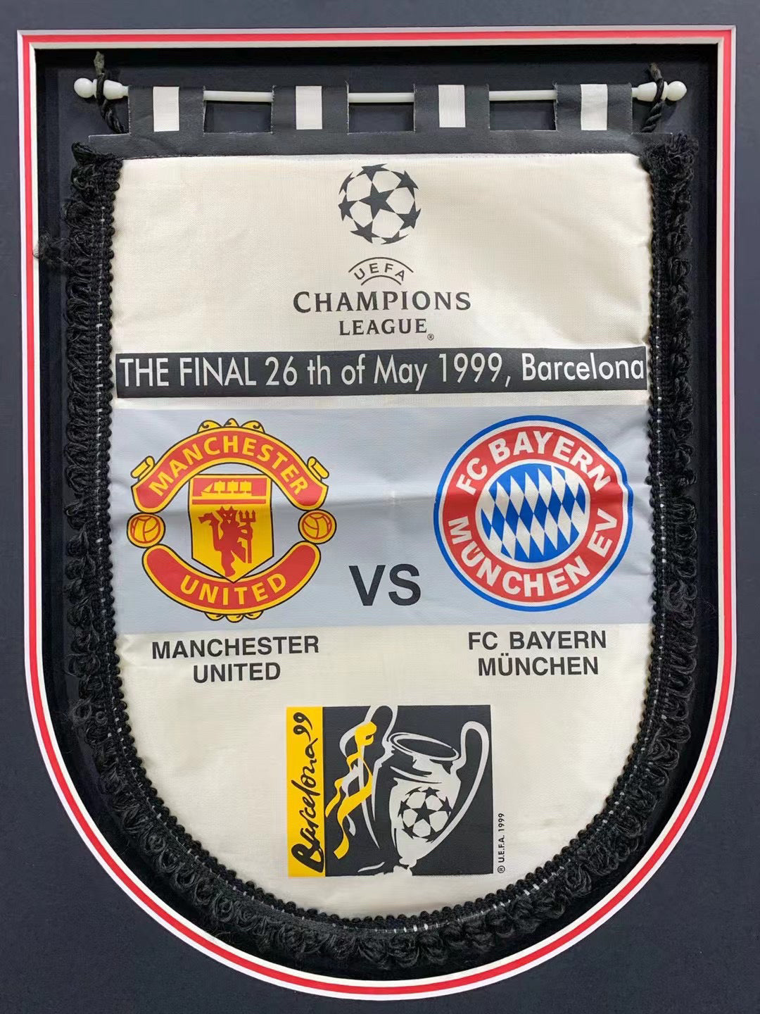 Manchester United vs Bayern Collectibles