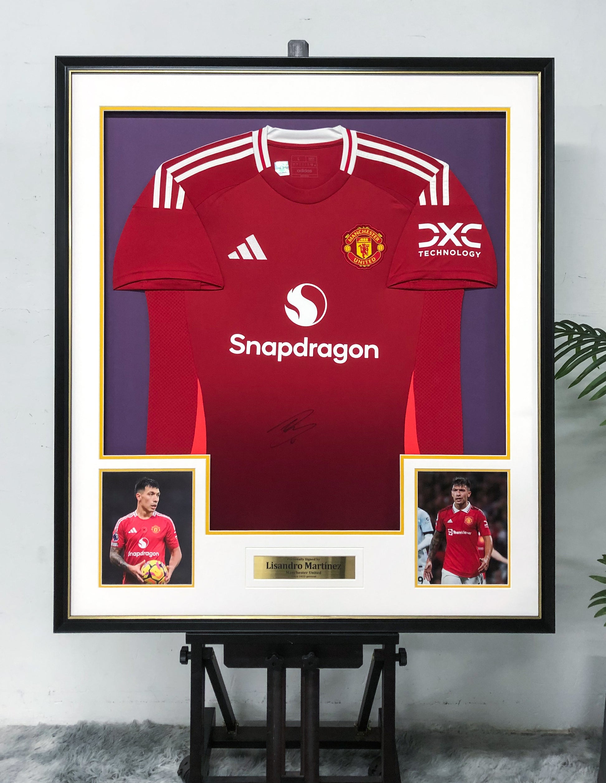Lisandro Martínez Manchester United Jersey Custom Framing