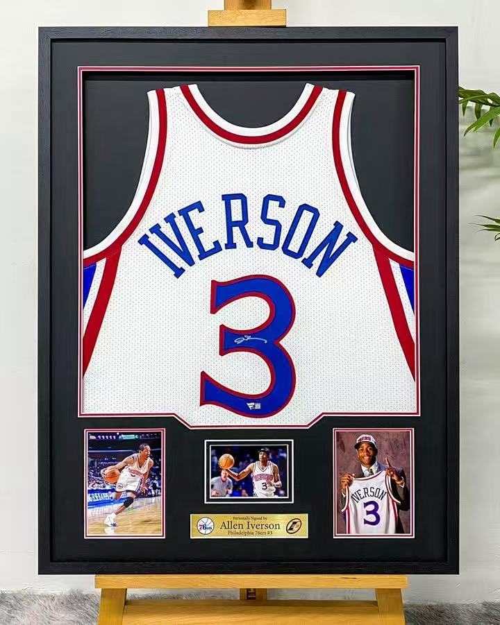 Philadelphia 76ers Allen Iverson Autographed Jersey with Standard Design Framed 000012