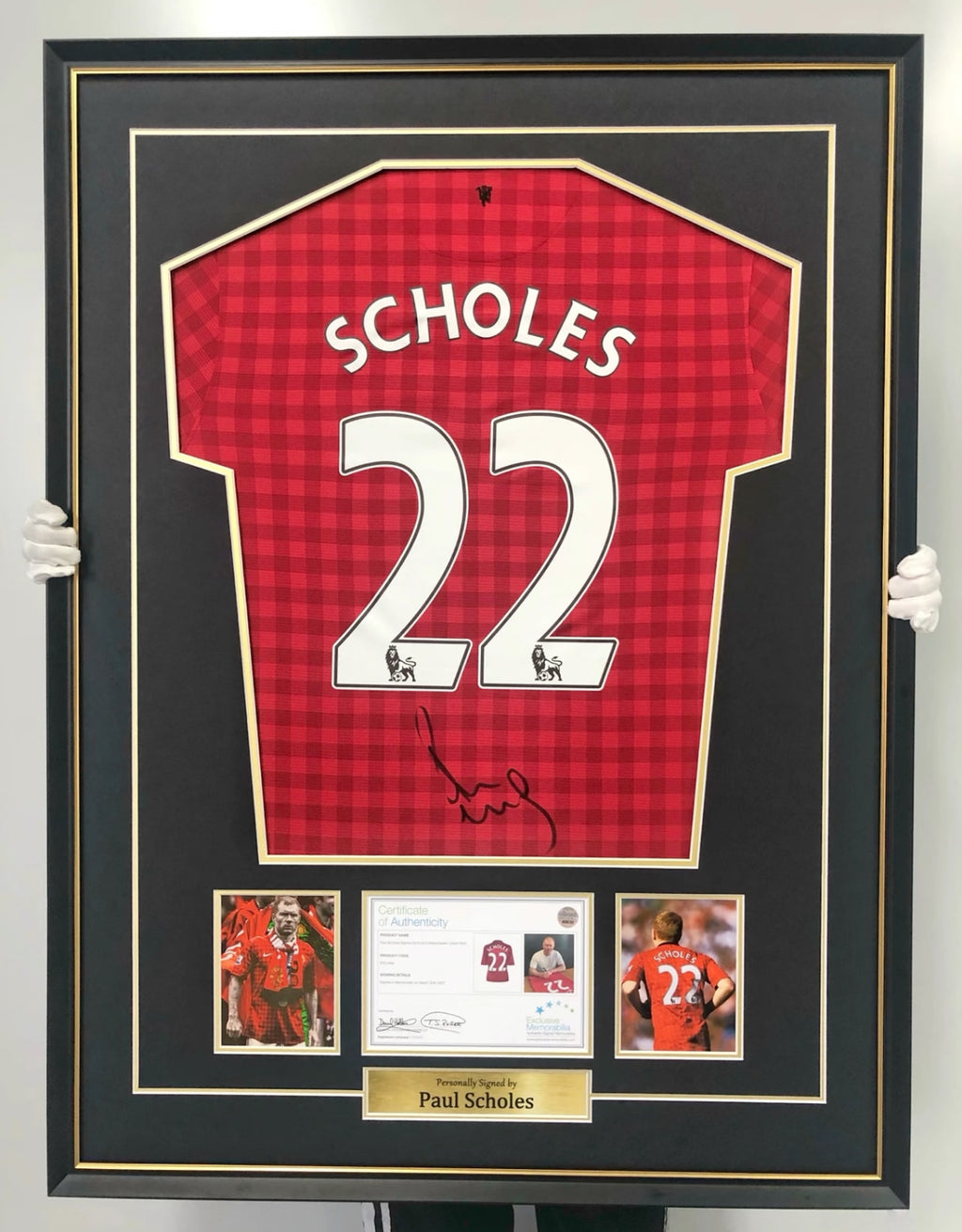 Manchester United Paul Scholes Autographed Jersey with Classic Design Framed000025
